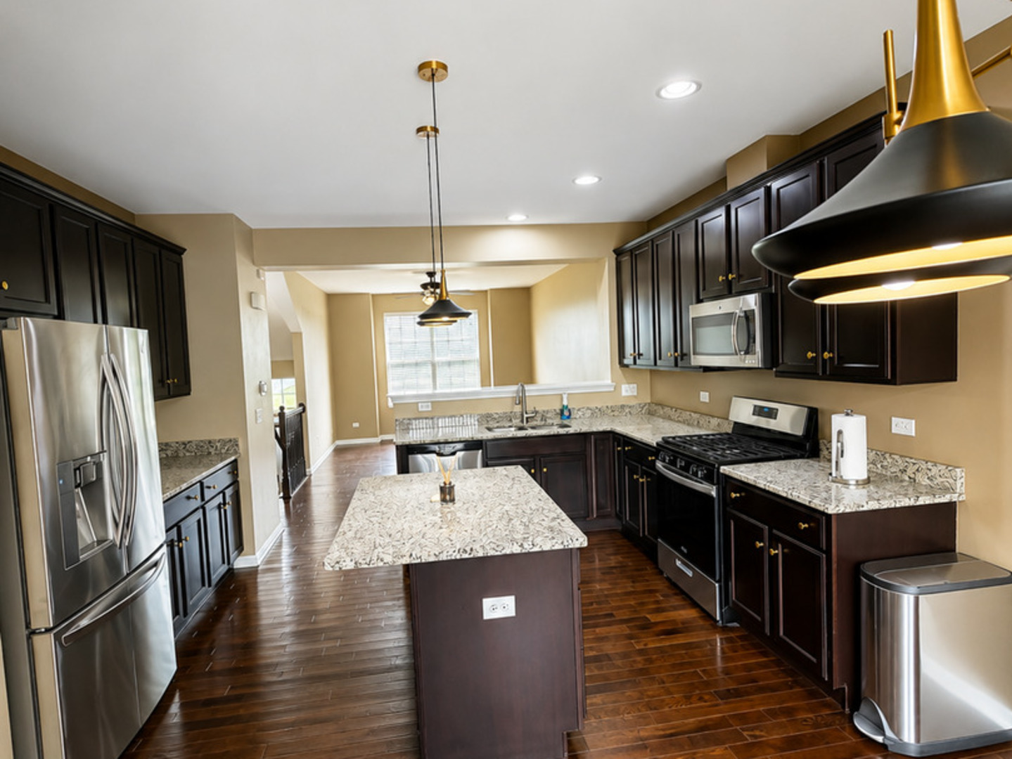 10535 W 154th Place