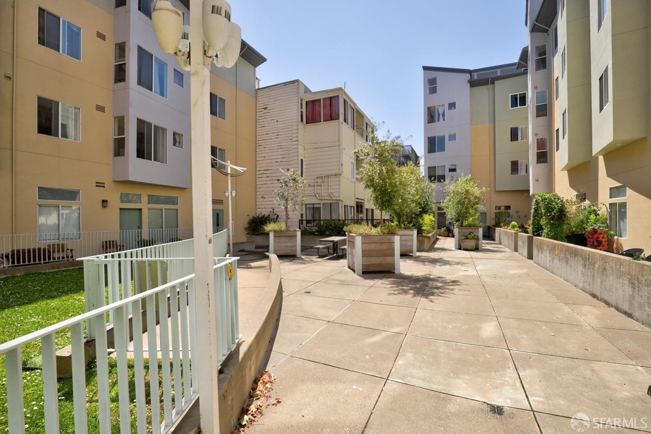 135 Valencia Street # A204