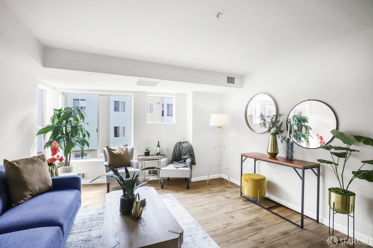 135 Valencia Street # A204