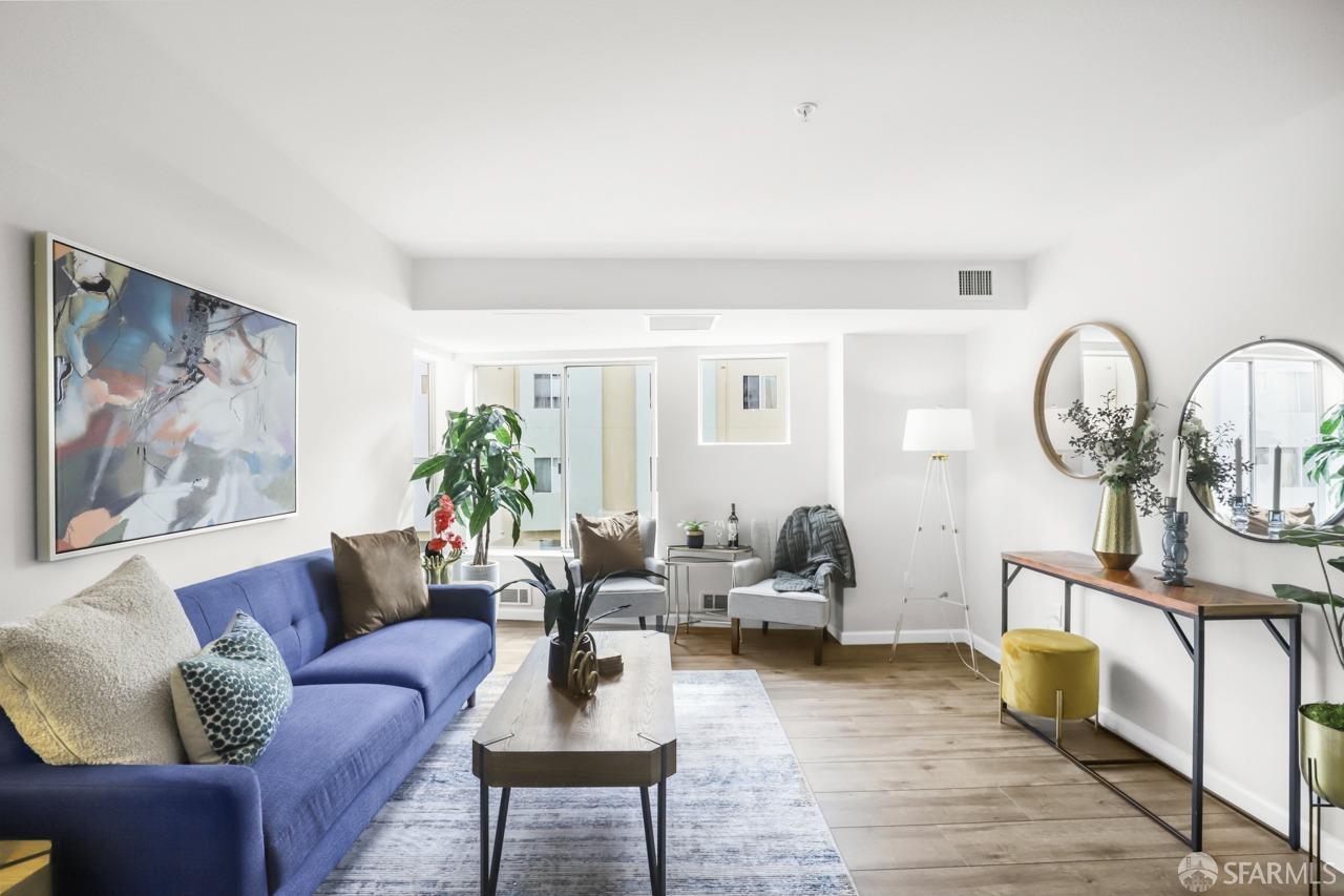135 Valencia Street # A204