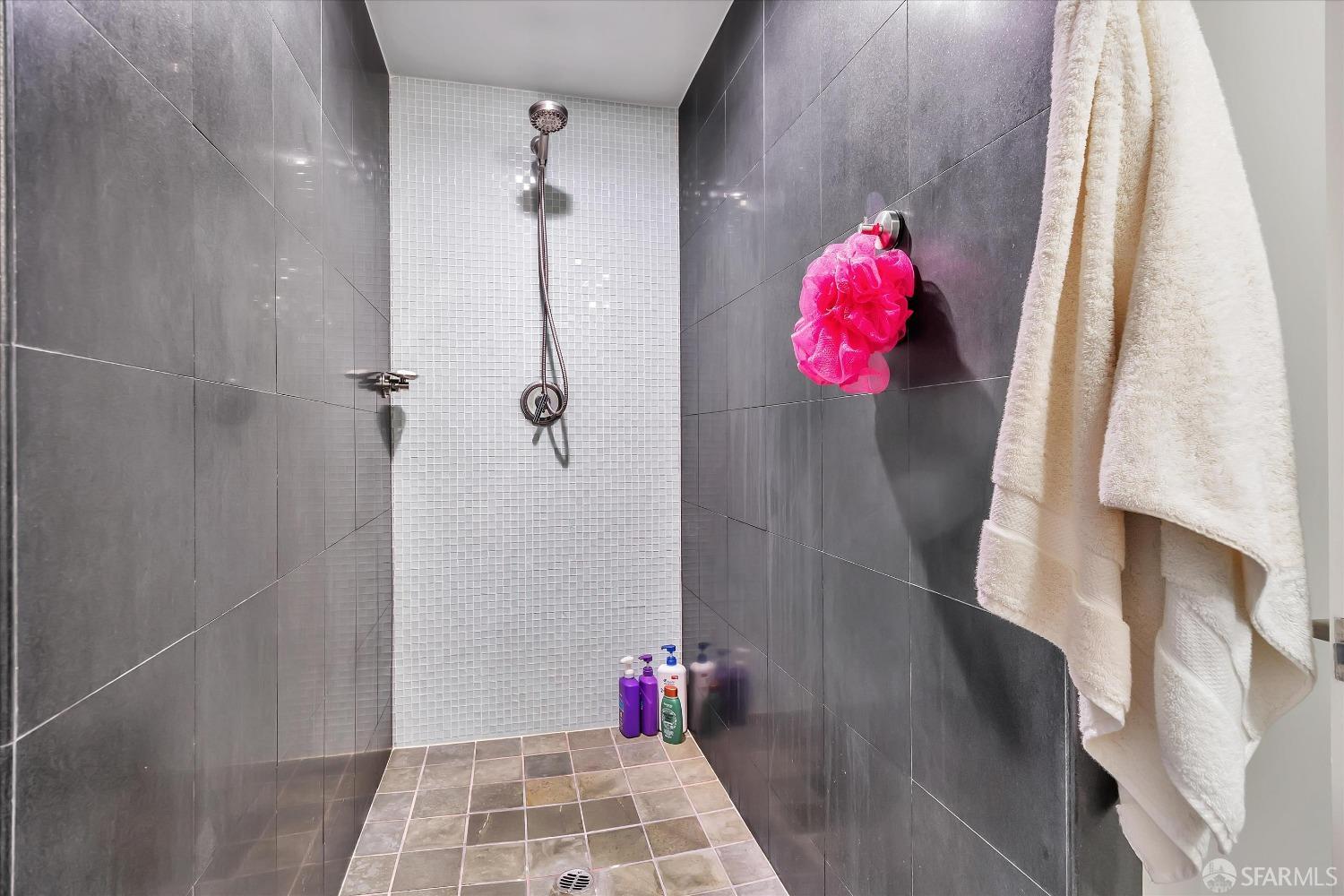69 Clementina Street # 802