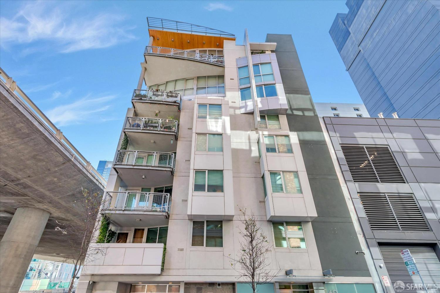 69 Clementina Street # 802