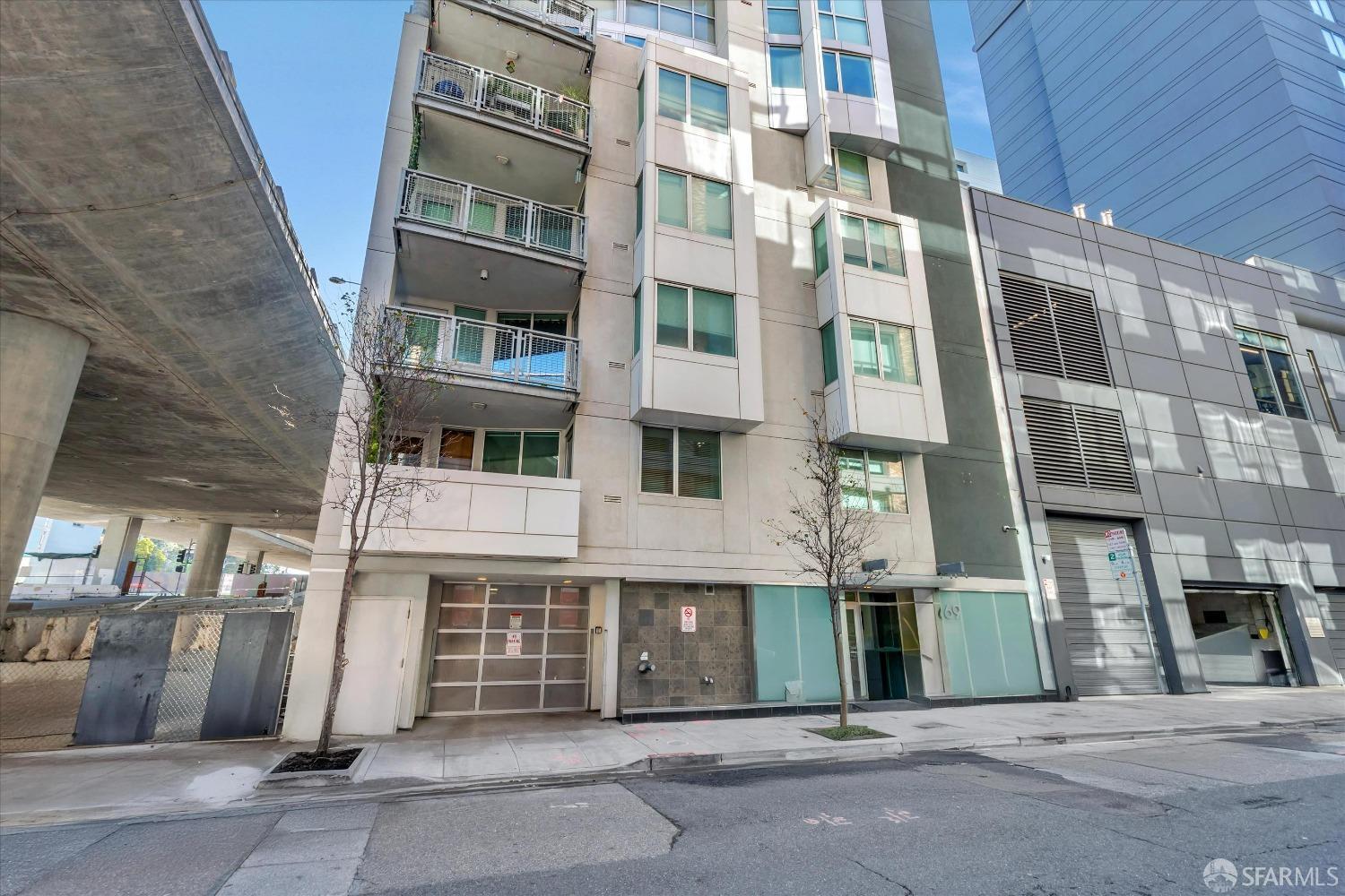 69 Clementina Street # 802