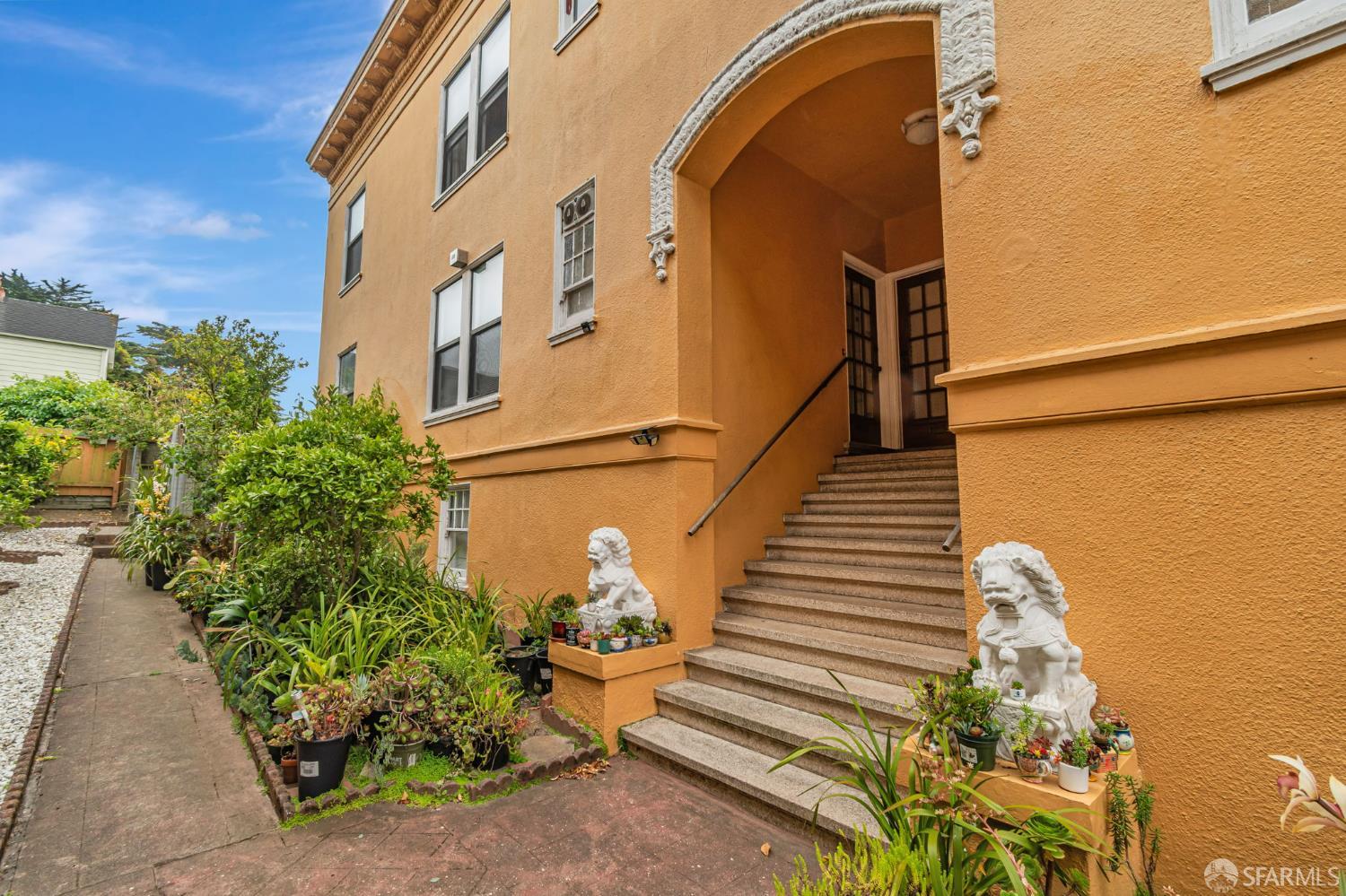 4829 California Street