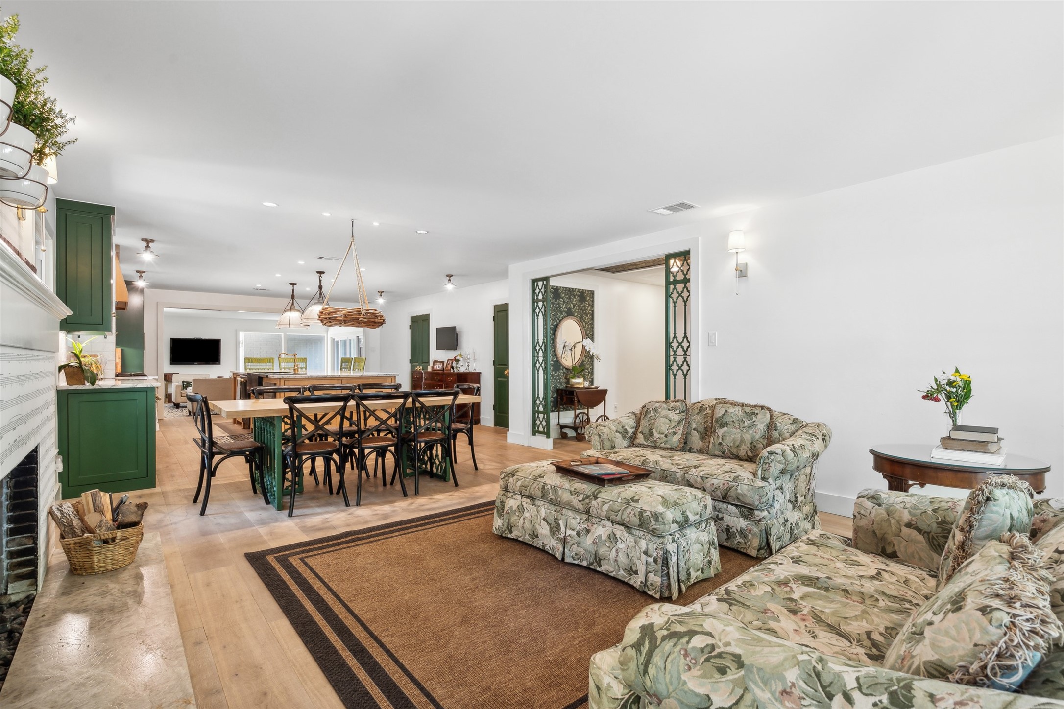 3129 Tanglewood Trail