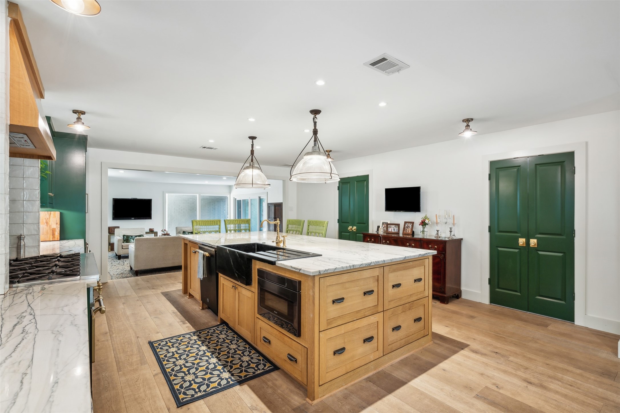 3129 Tanglewood Trail