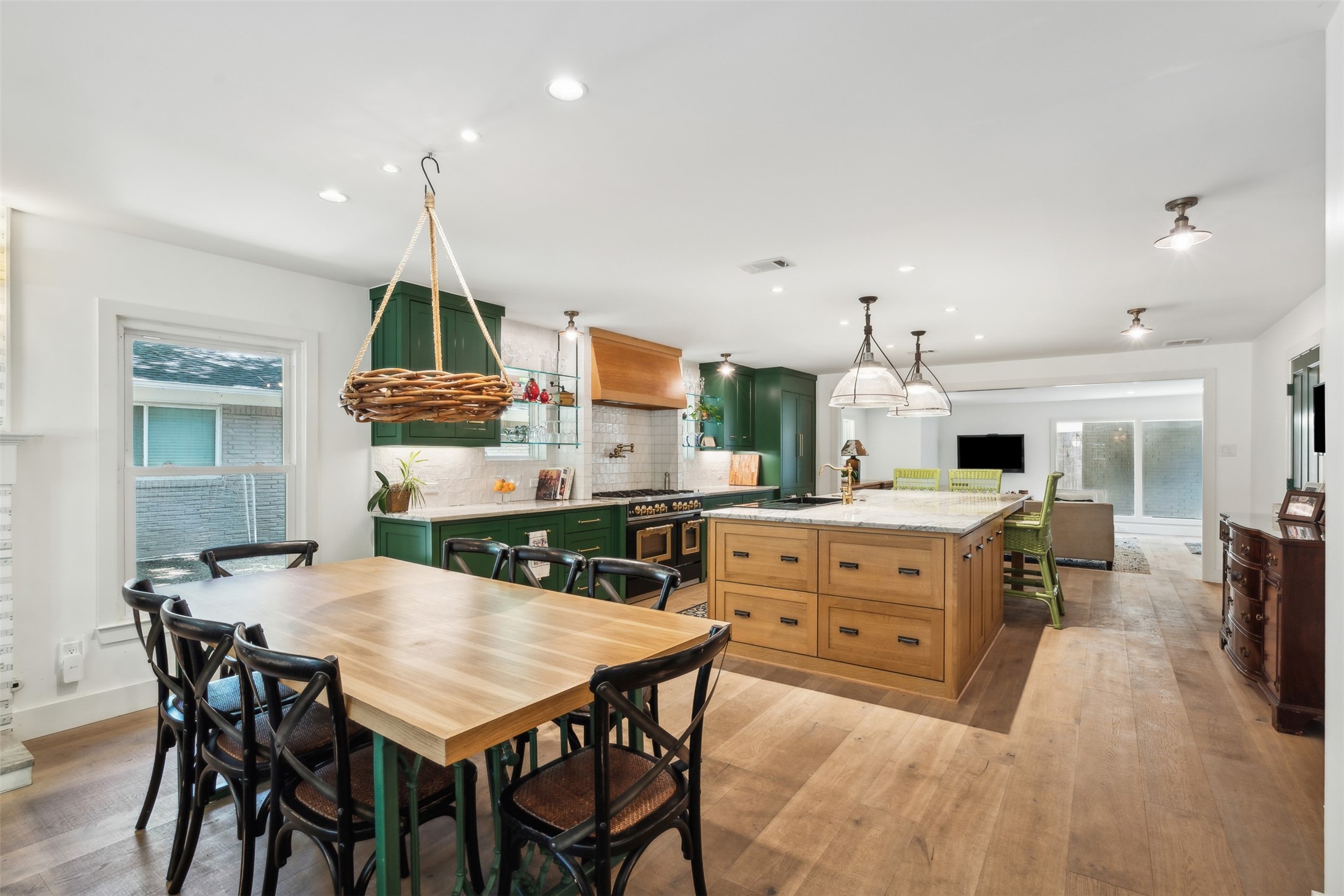 3129 Tanglewood Trail