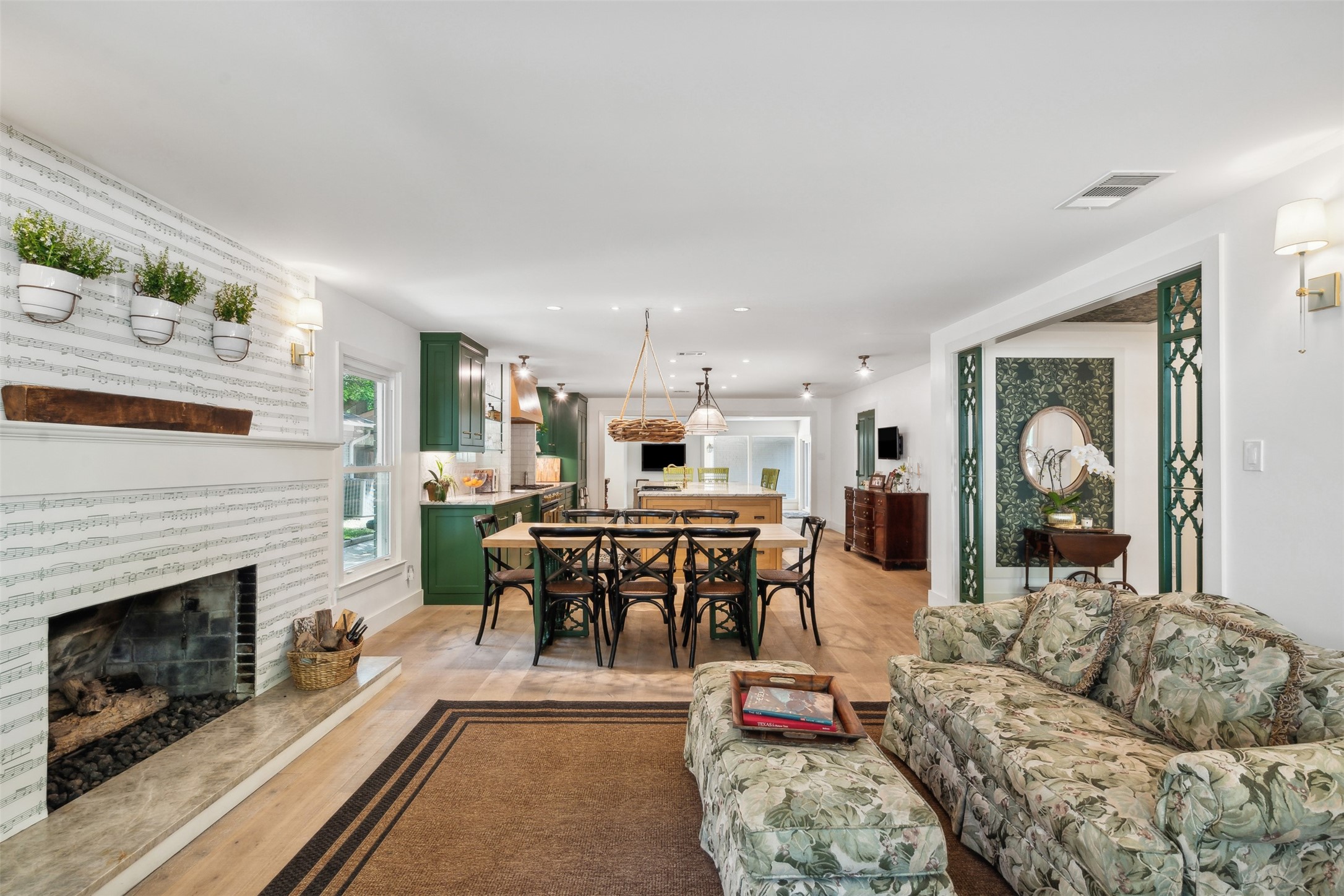 3129 Tanglewood Trail