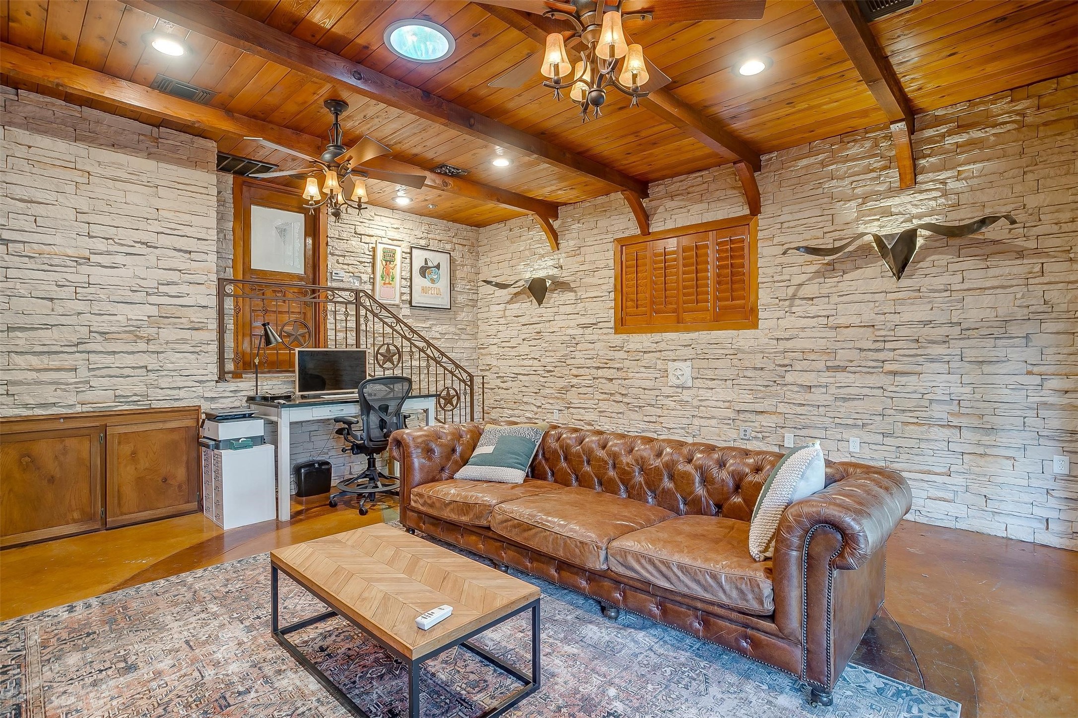 2320 Mistletoe Drive