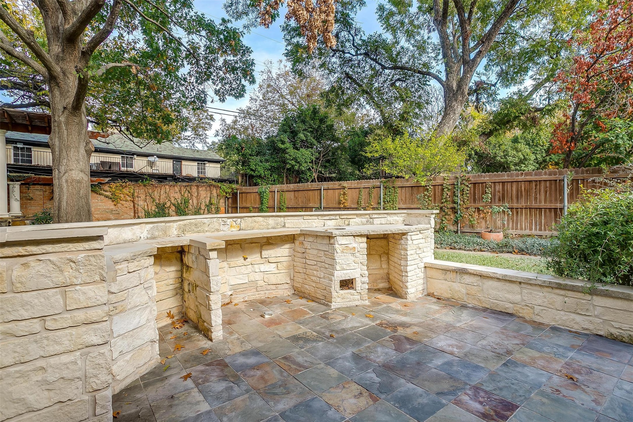 2320 Mistletoe Drive