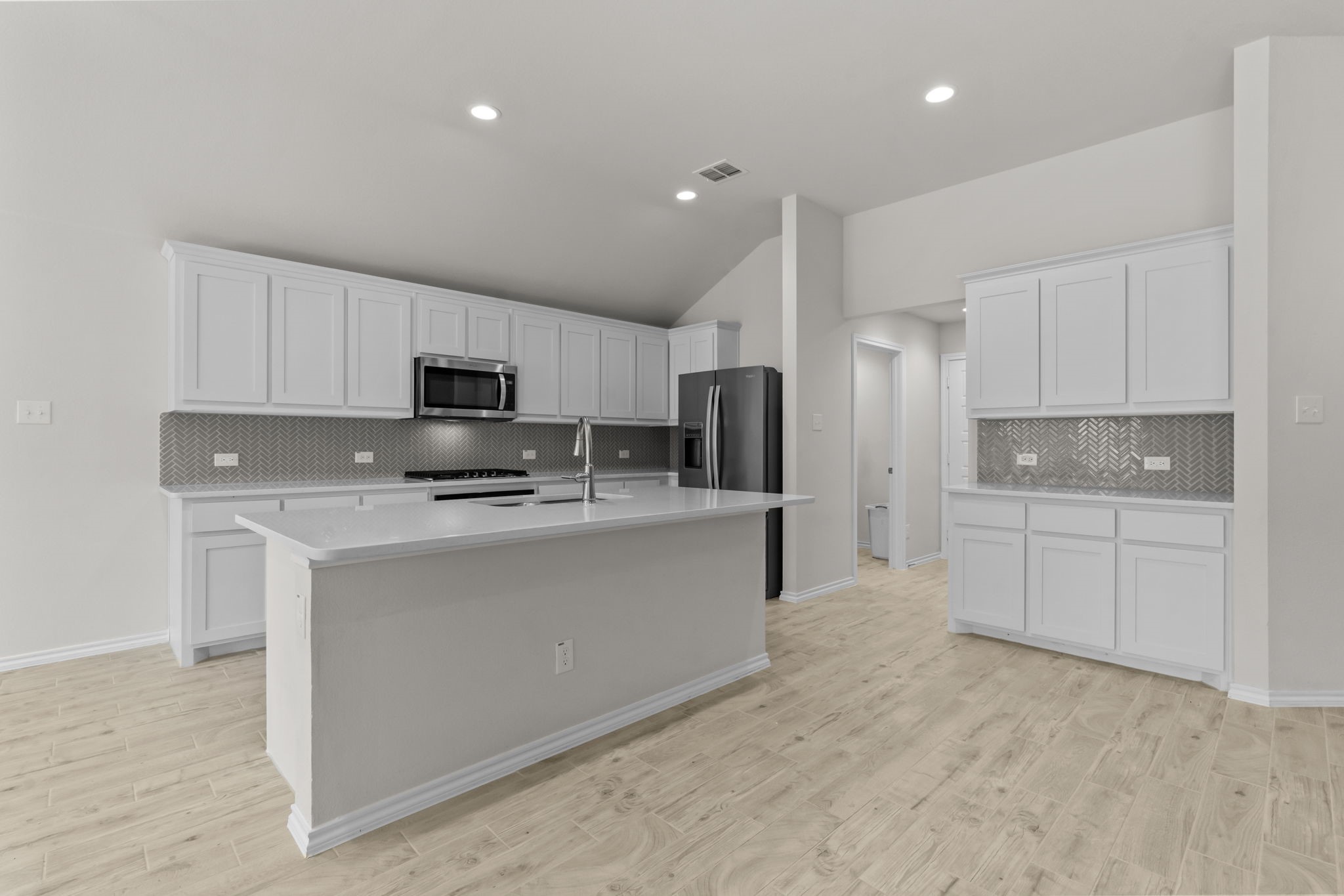 908 Granite Drive