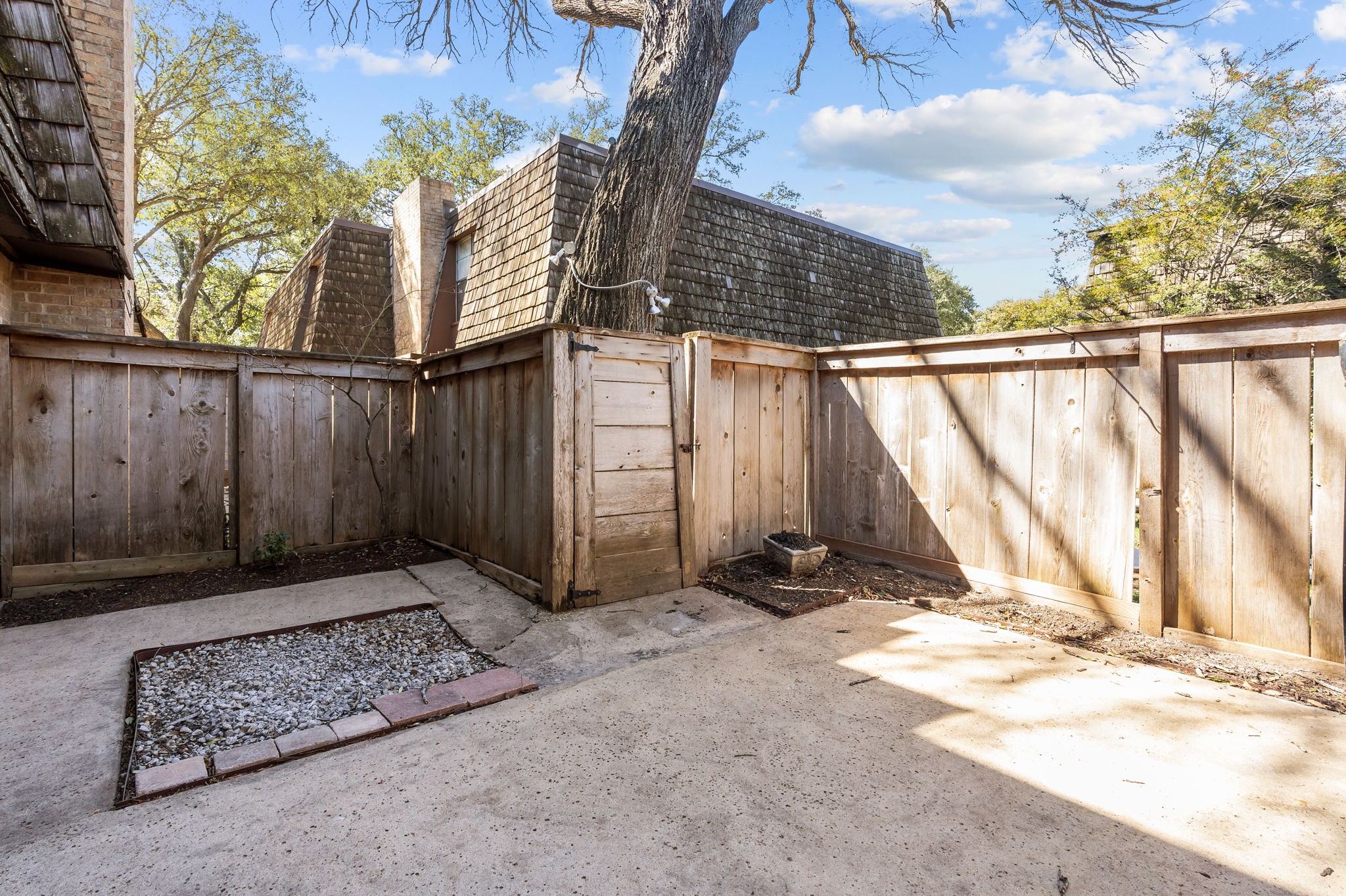 3012 Tanglewood Park West