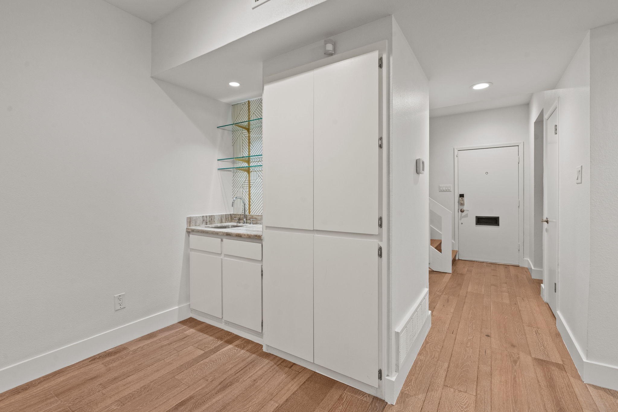3012 Tanglewood Park West