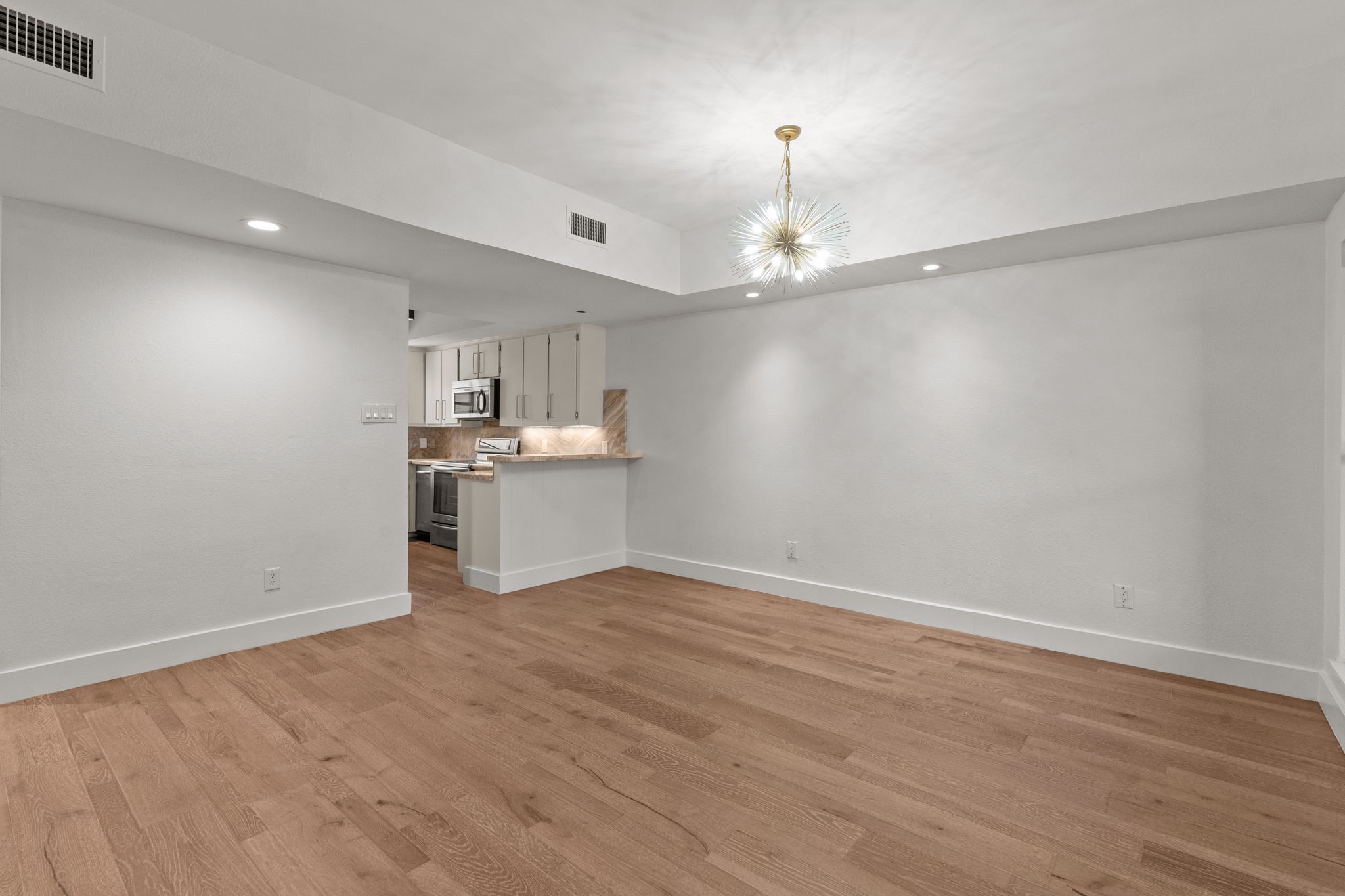 3012 Tanglewood Park West