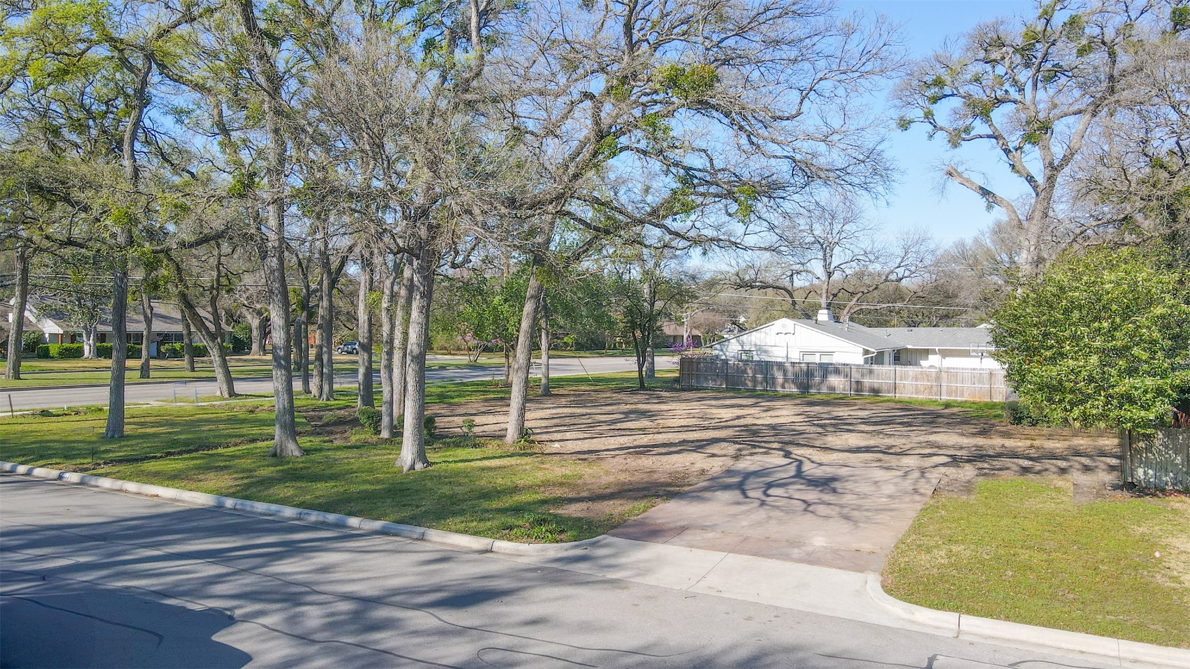 4000 Bellaire Drive