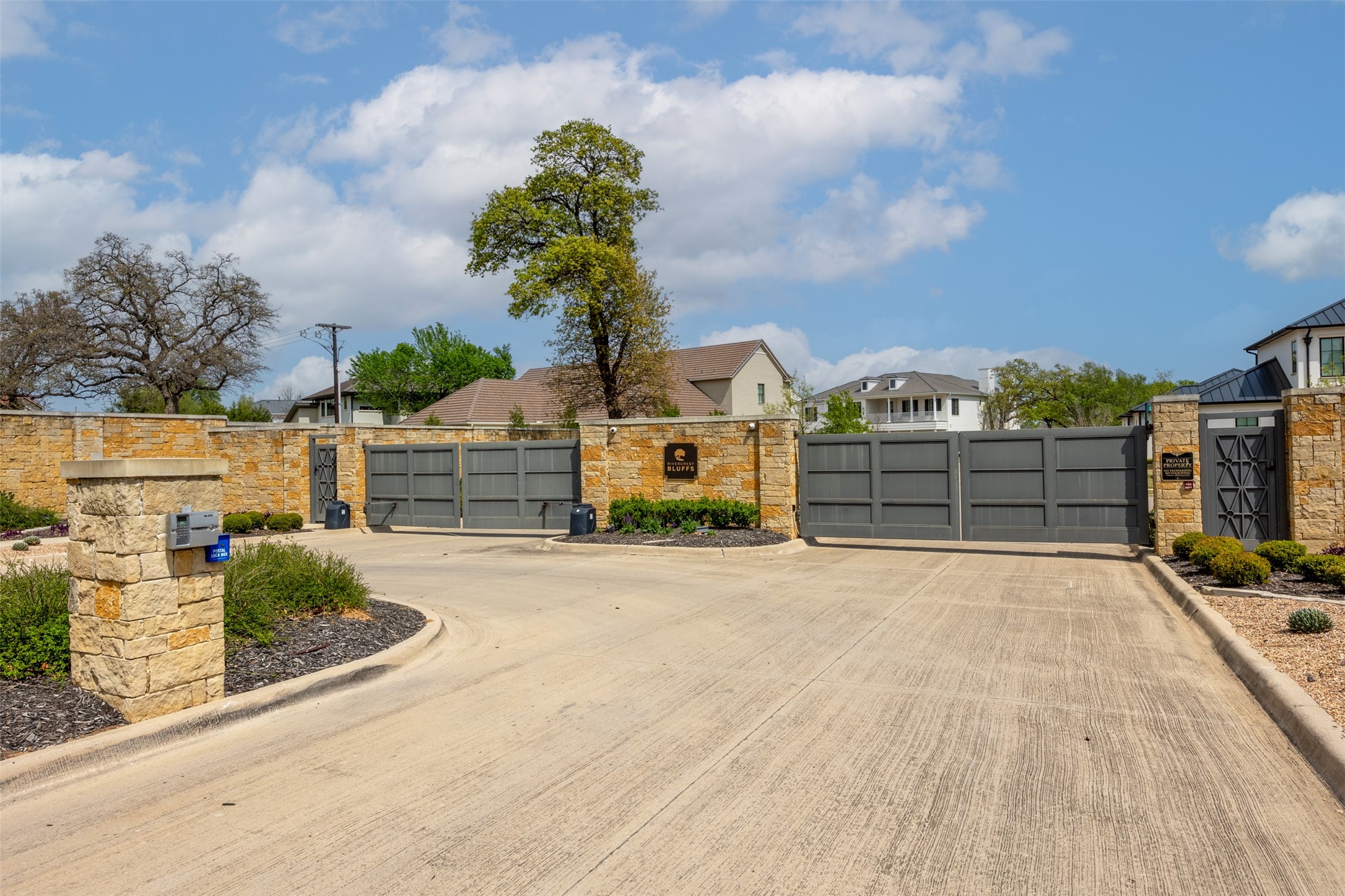 225 Clementine Court