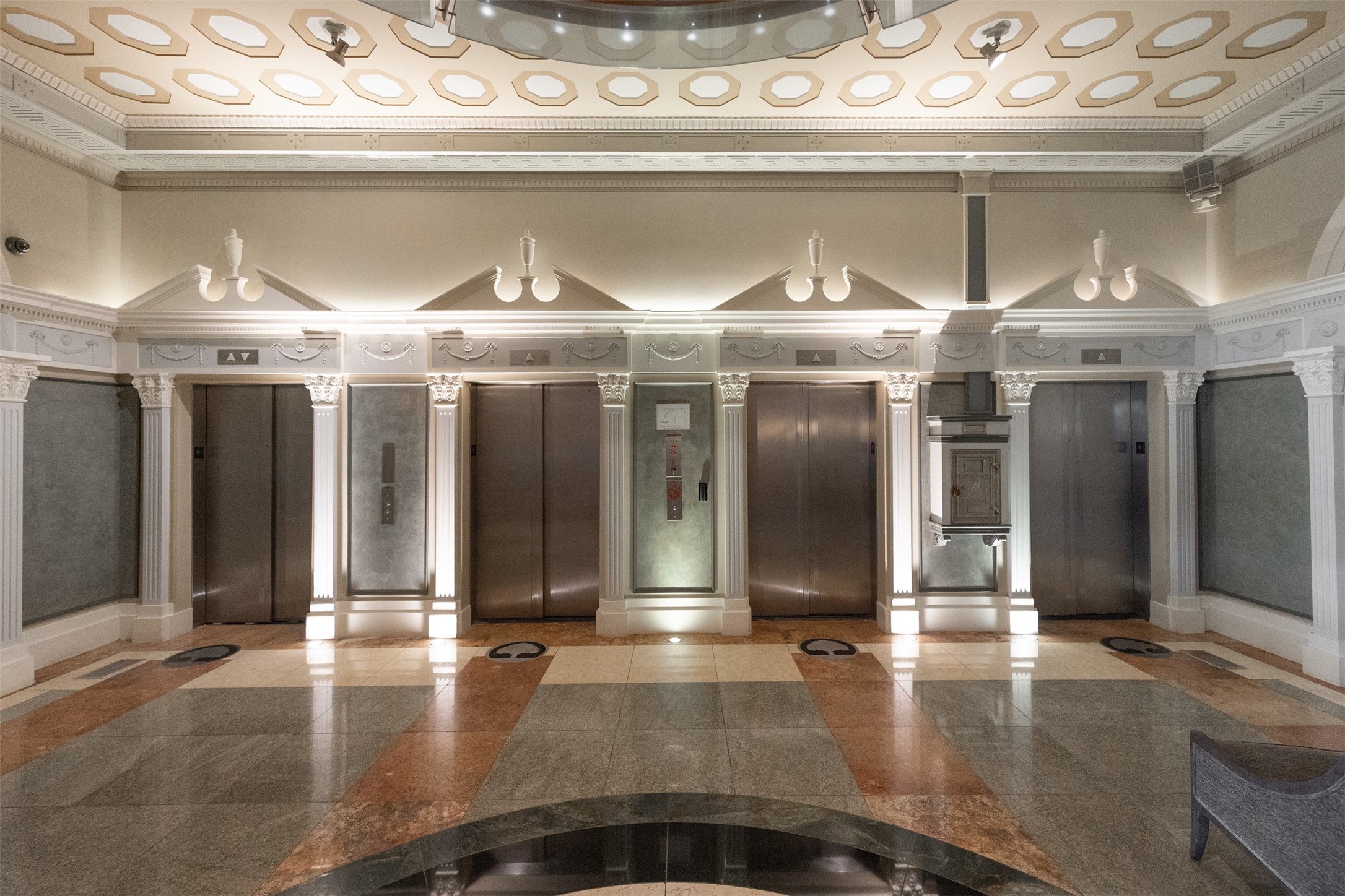 411 W 7th Street