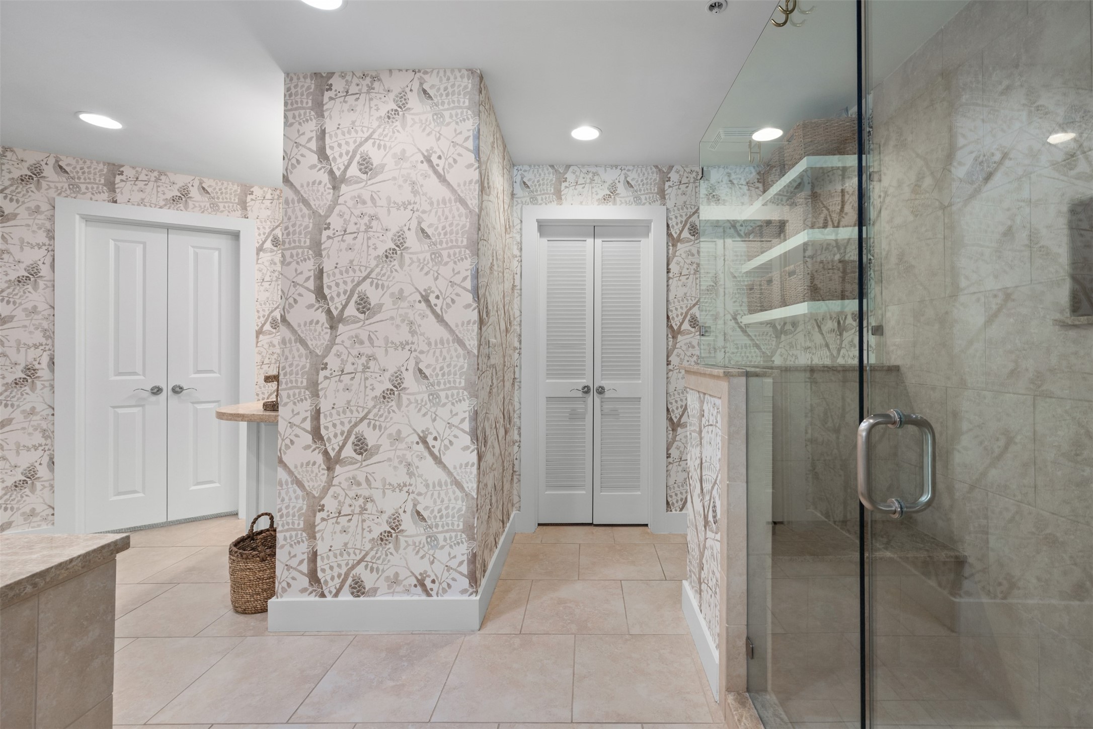 411 W 7th Street