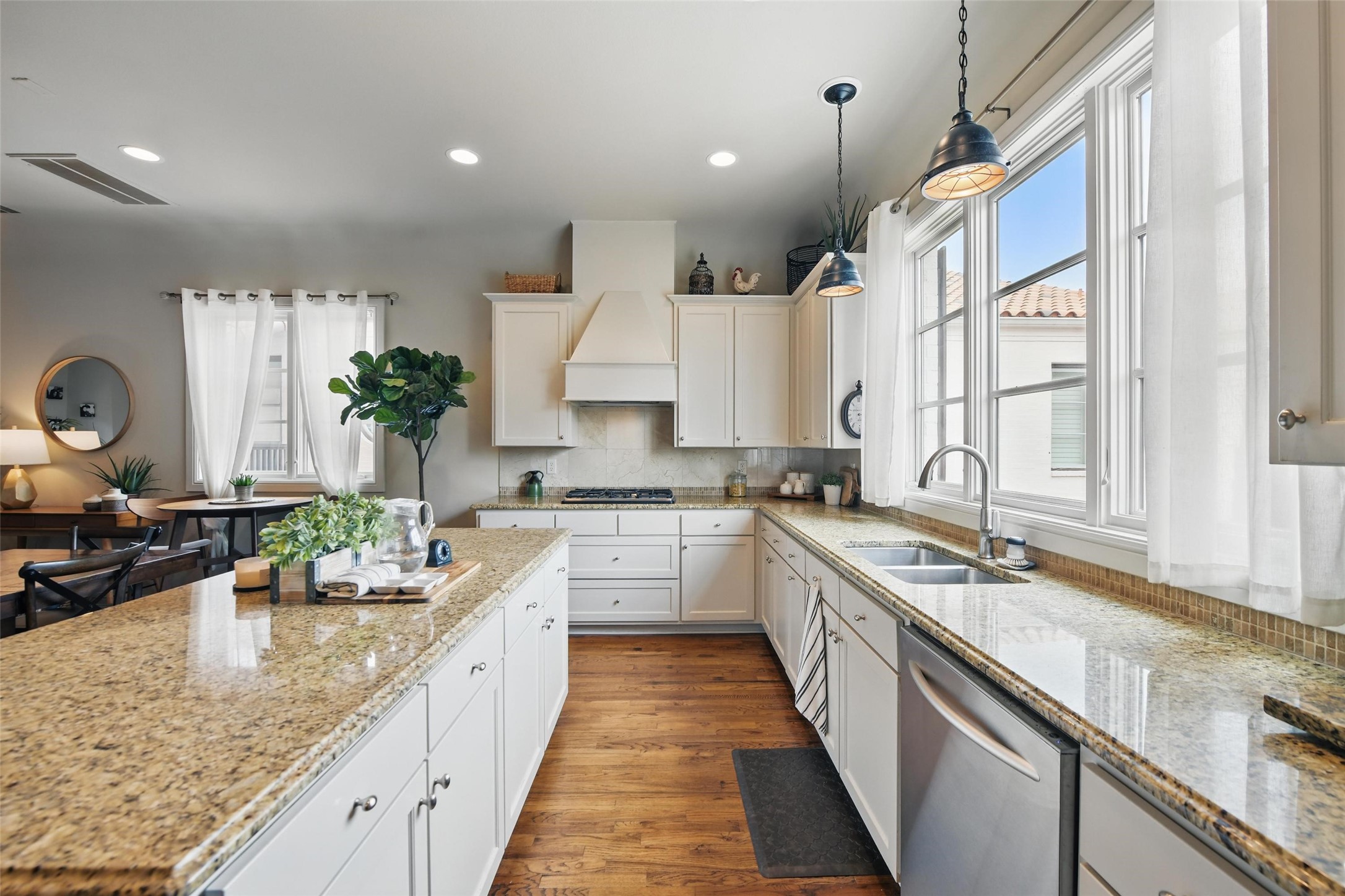 261 Casa Blanca Avenue