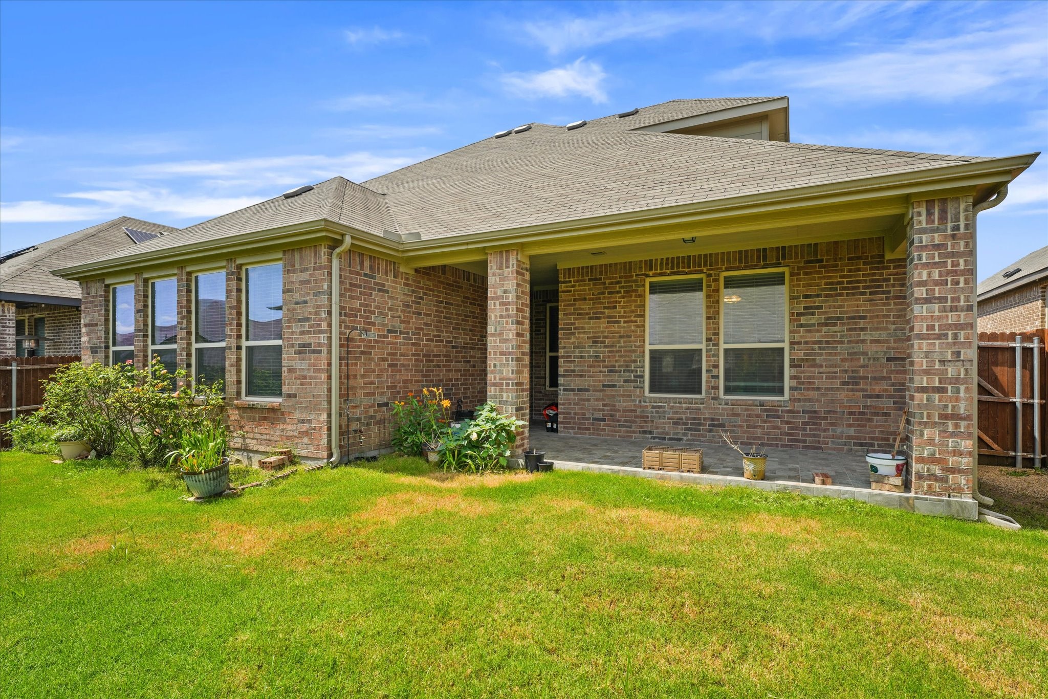 5653 Salt Springs