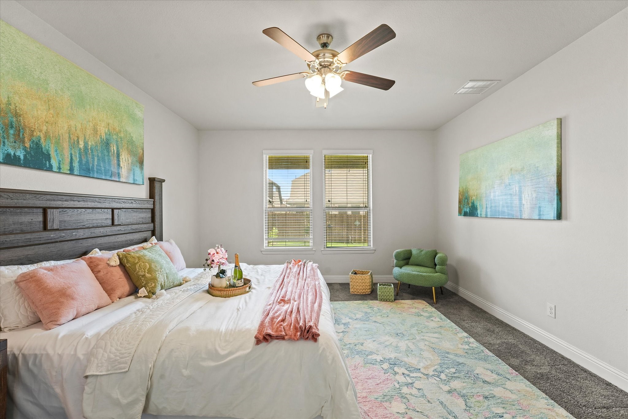 5653 Salt Springs