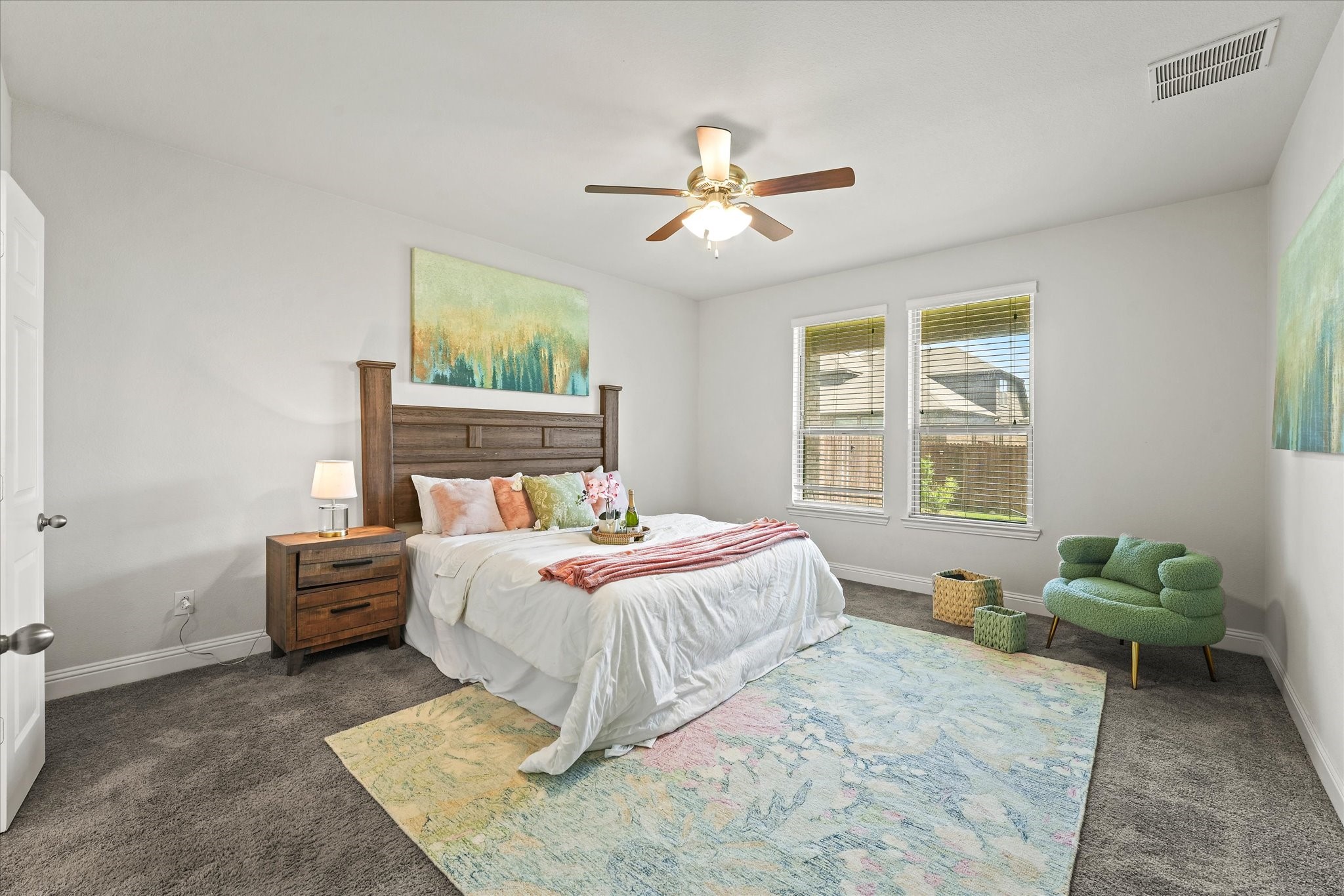 5653 Salt Springs
