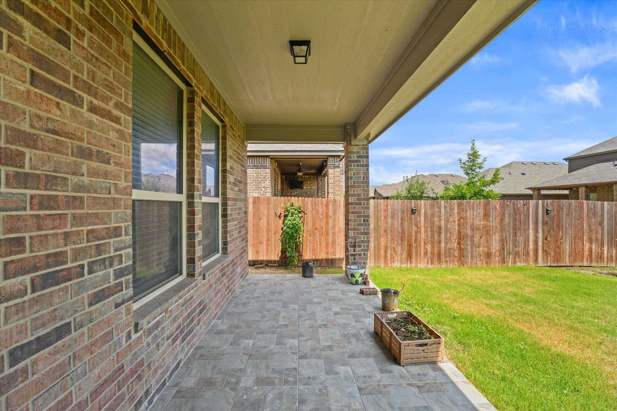 5653 Salt Springs