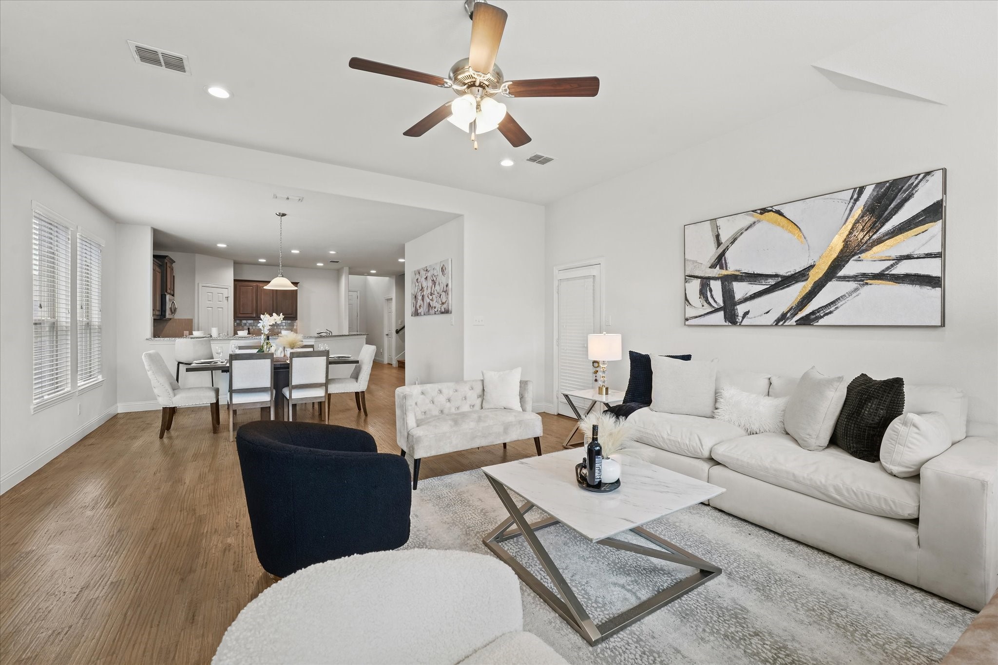 5653 Salt Springs