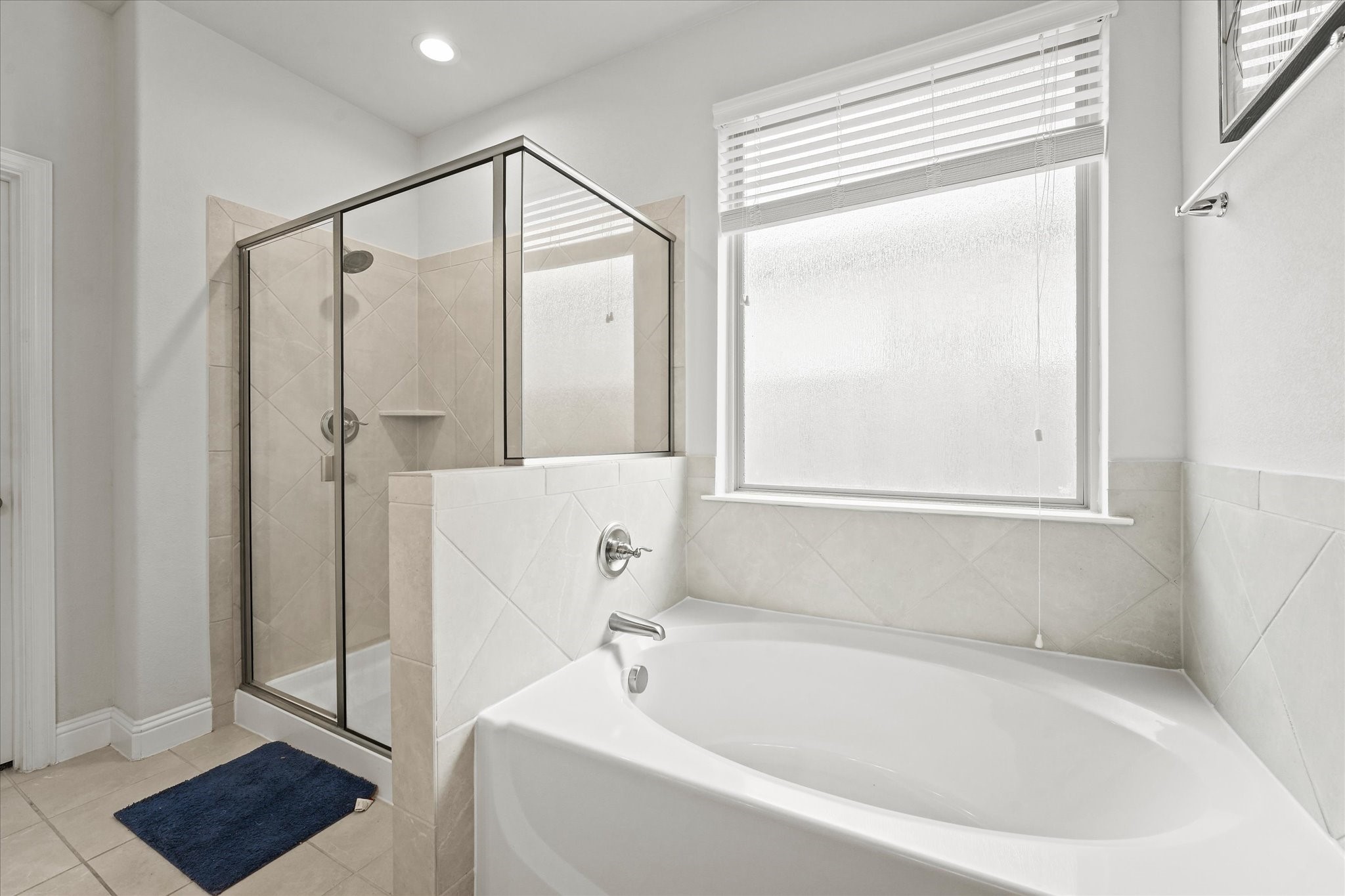 5653 Salt Springs