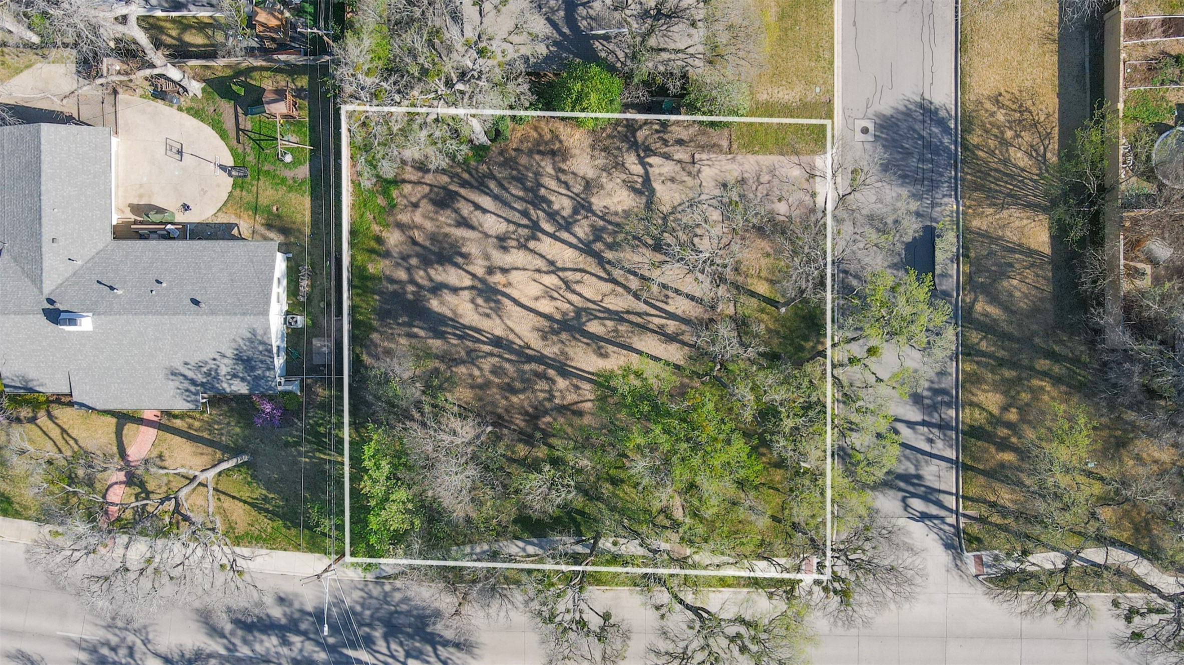 4000 Bellaire Drive