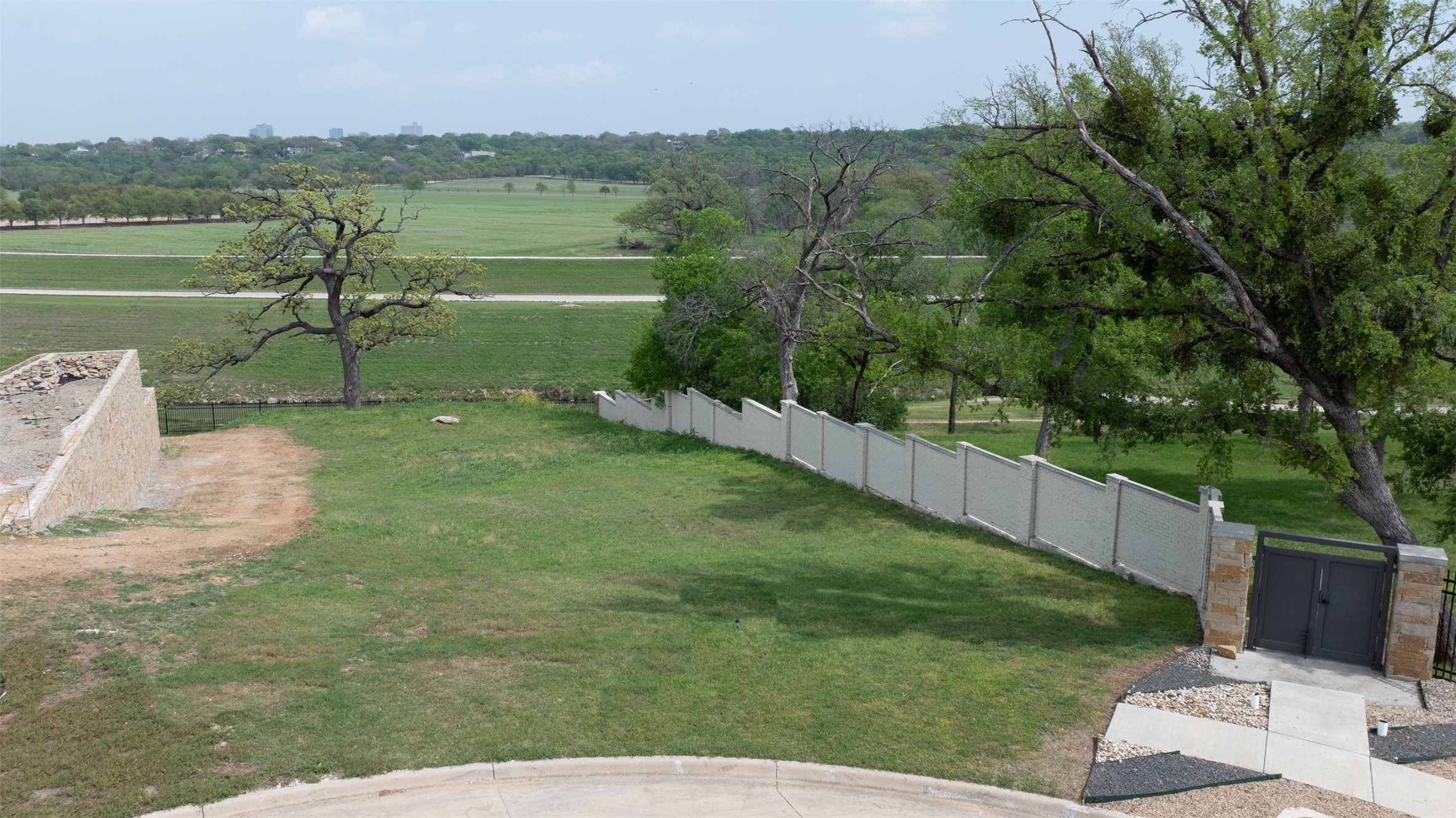 225 Clementine Court