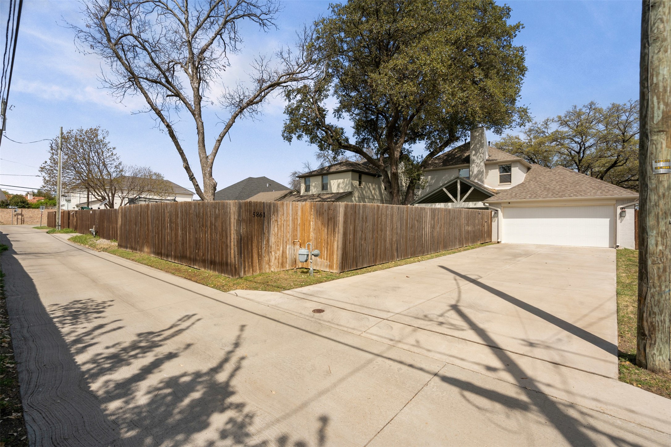 5861 Pollard Drive