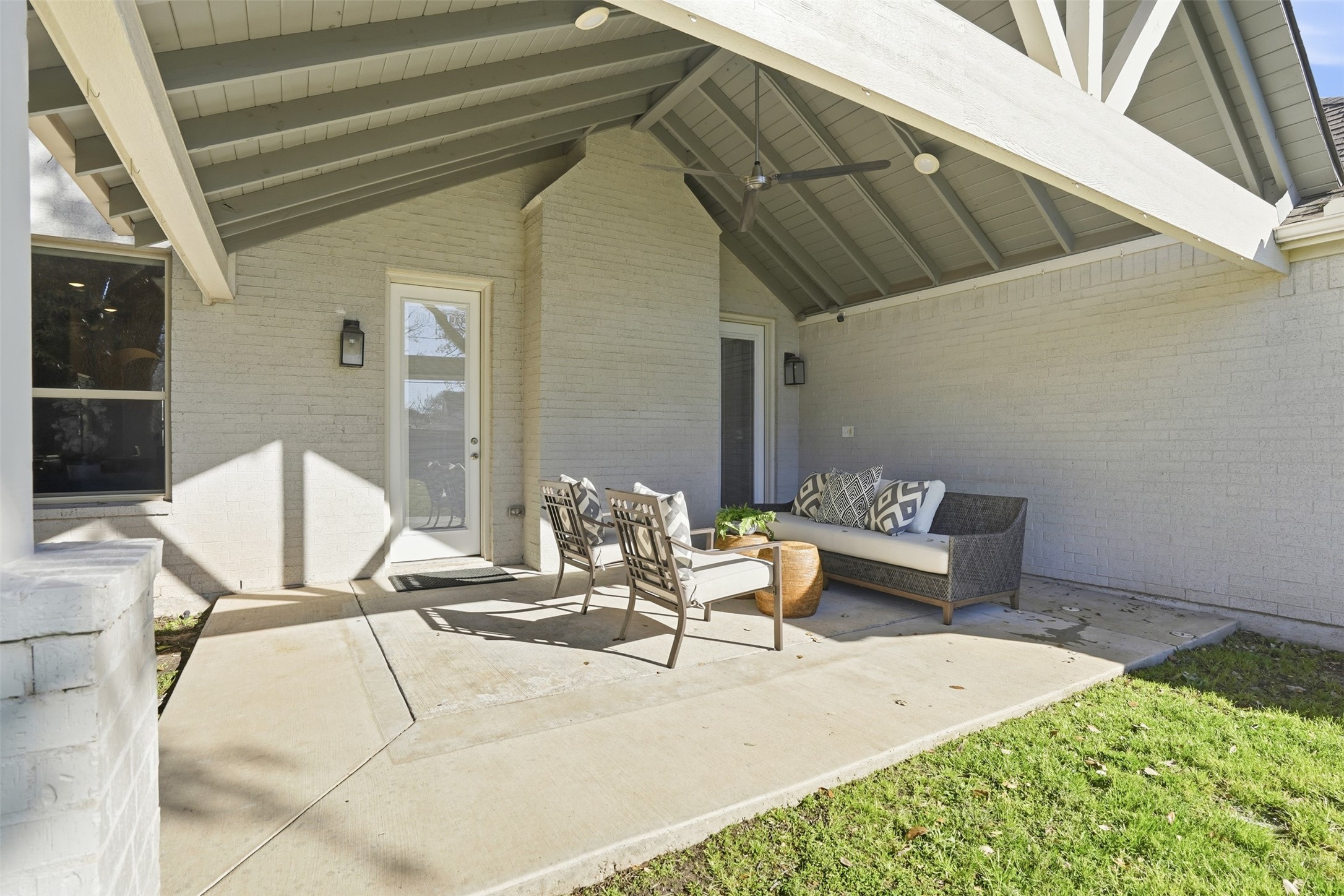 5861 Pollard Drive