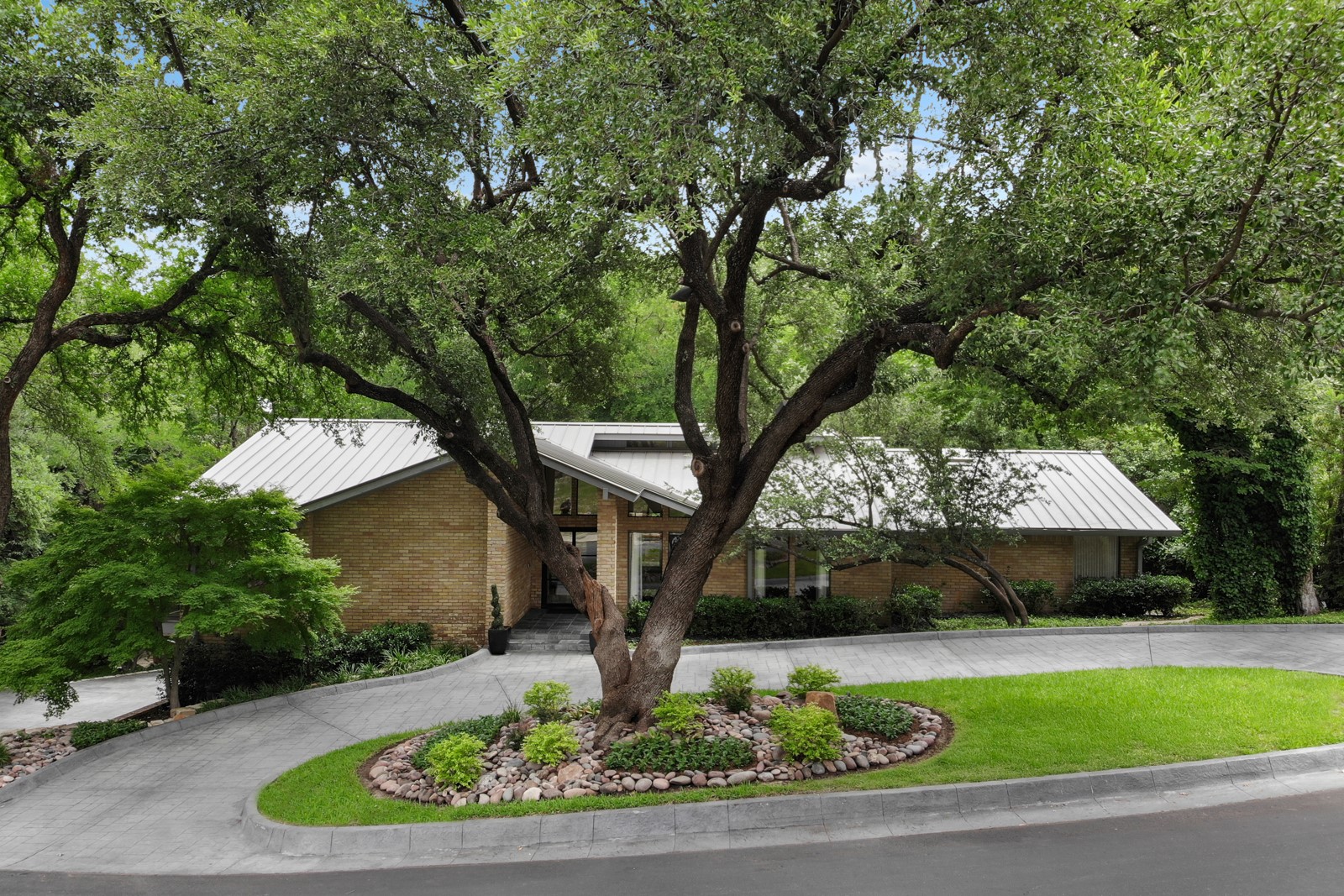 2005 Indian Creek Drive