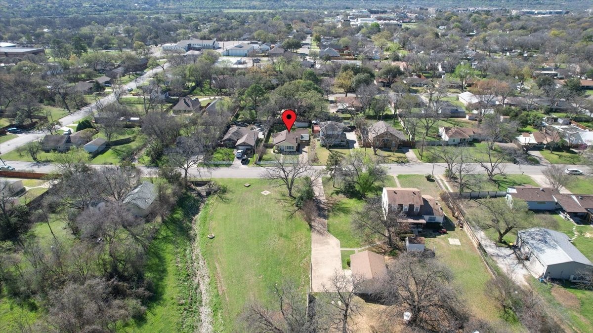 4715 White Oak Lane