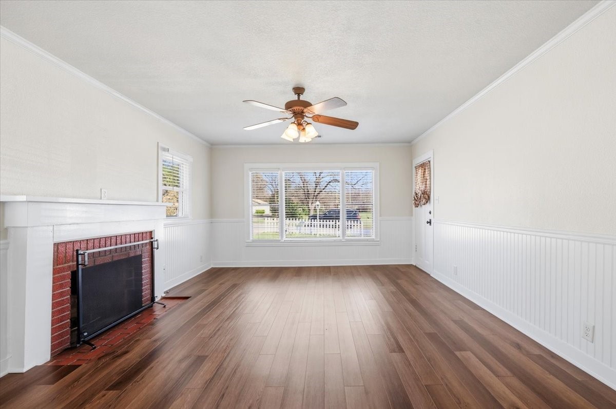 4715 White Oak Lane