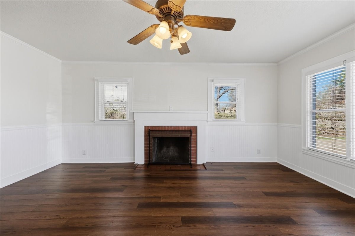 4715 White Oak Lane