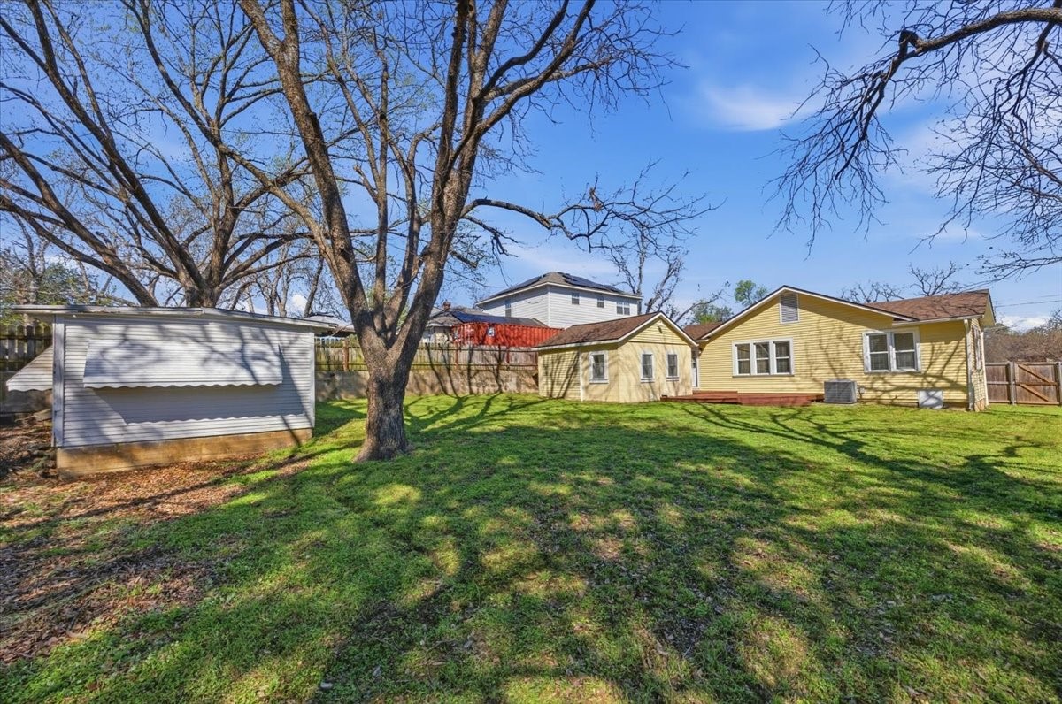 4715 White Oak Lane