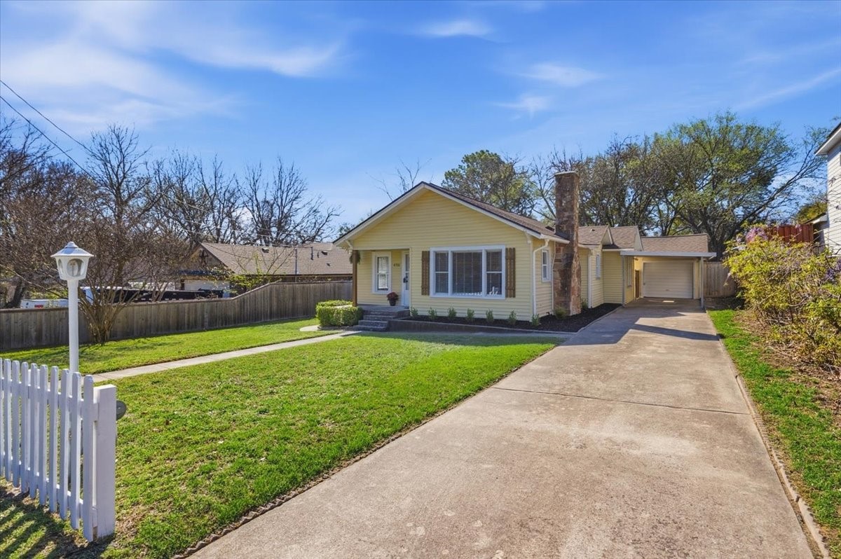 4715 White Oak Lane