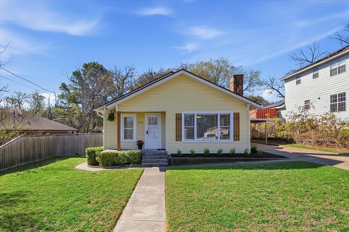 4715 White Oak Lane