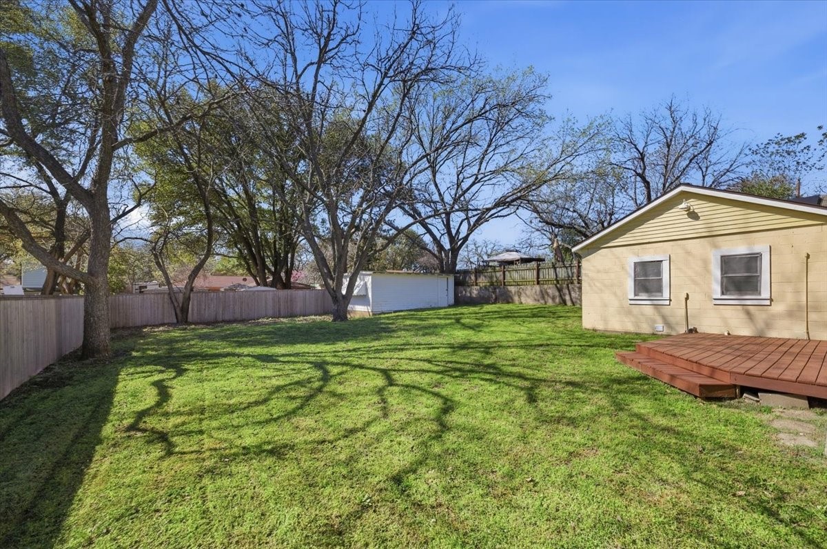 4715 White Oak Lane