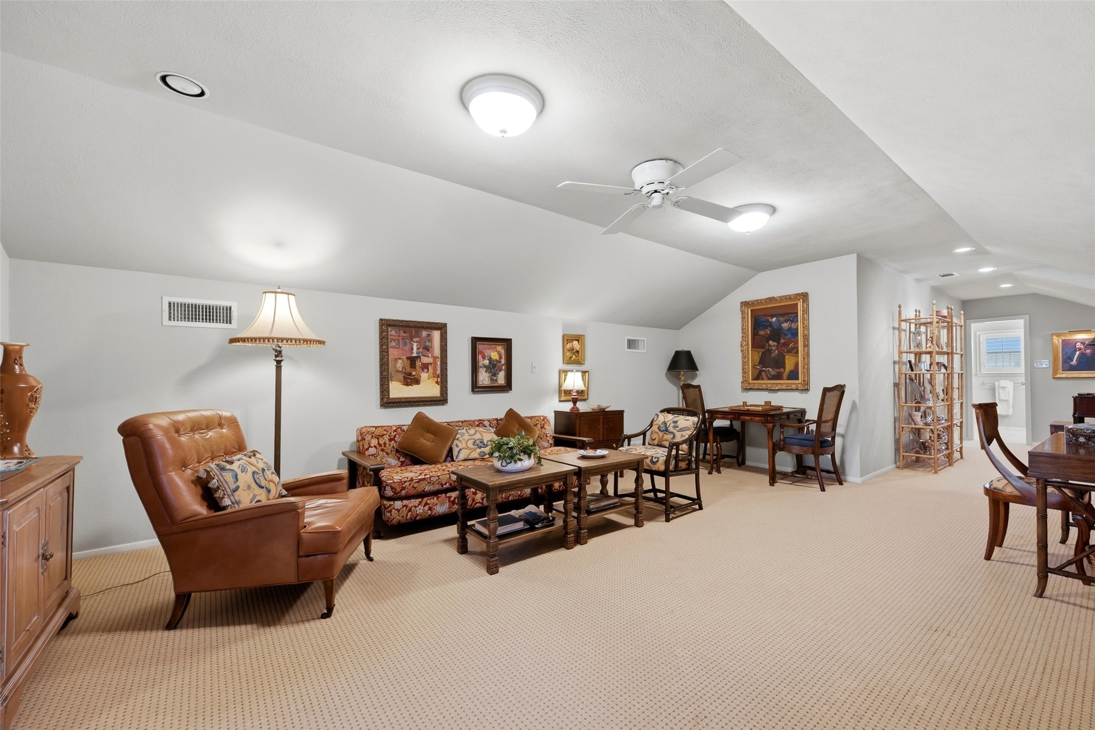 3908 Thistle Lane