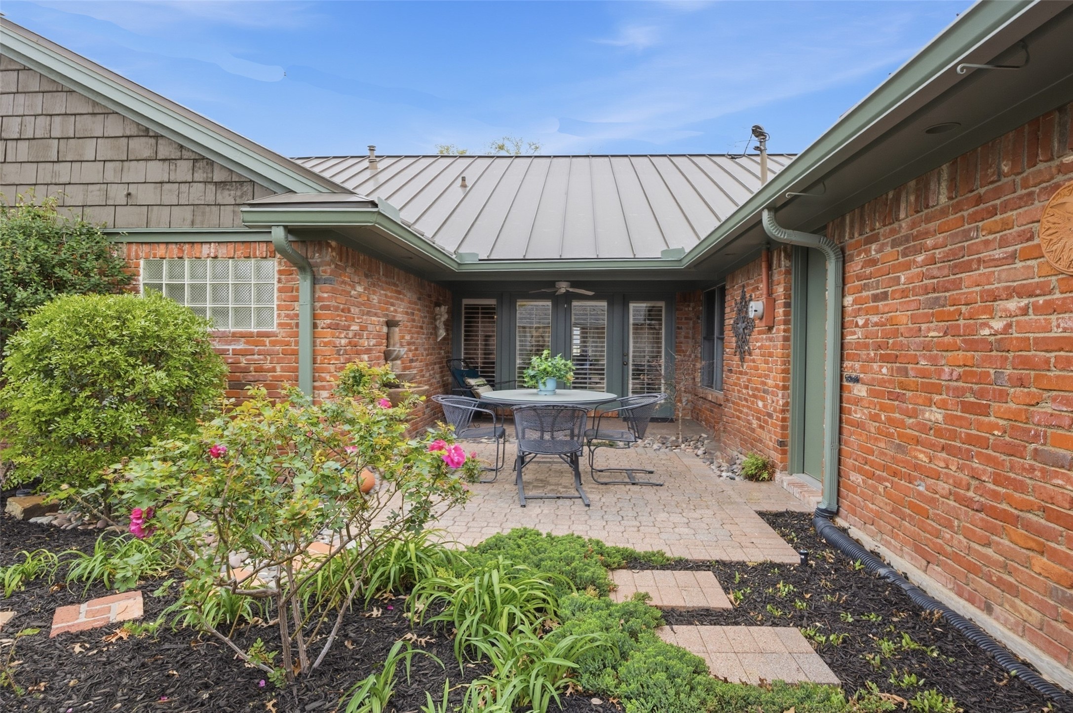 3908 Thistle Lane