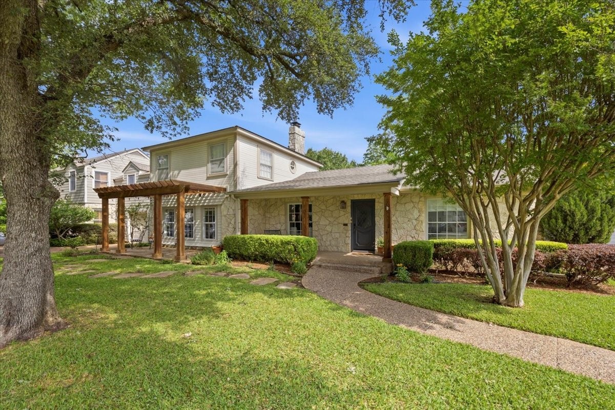 3724 Hilltop Road