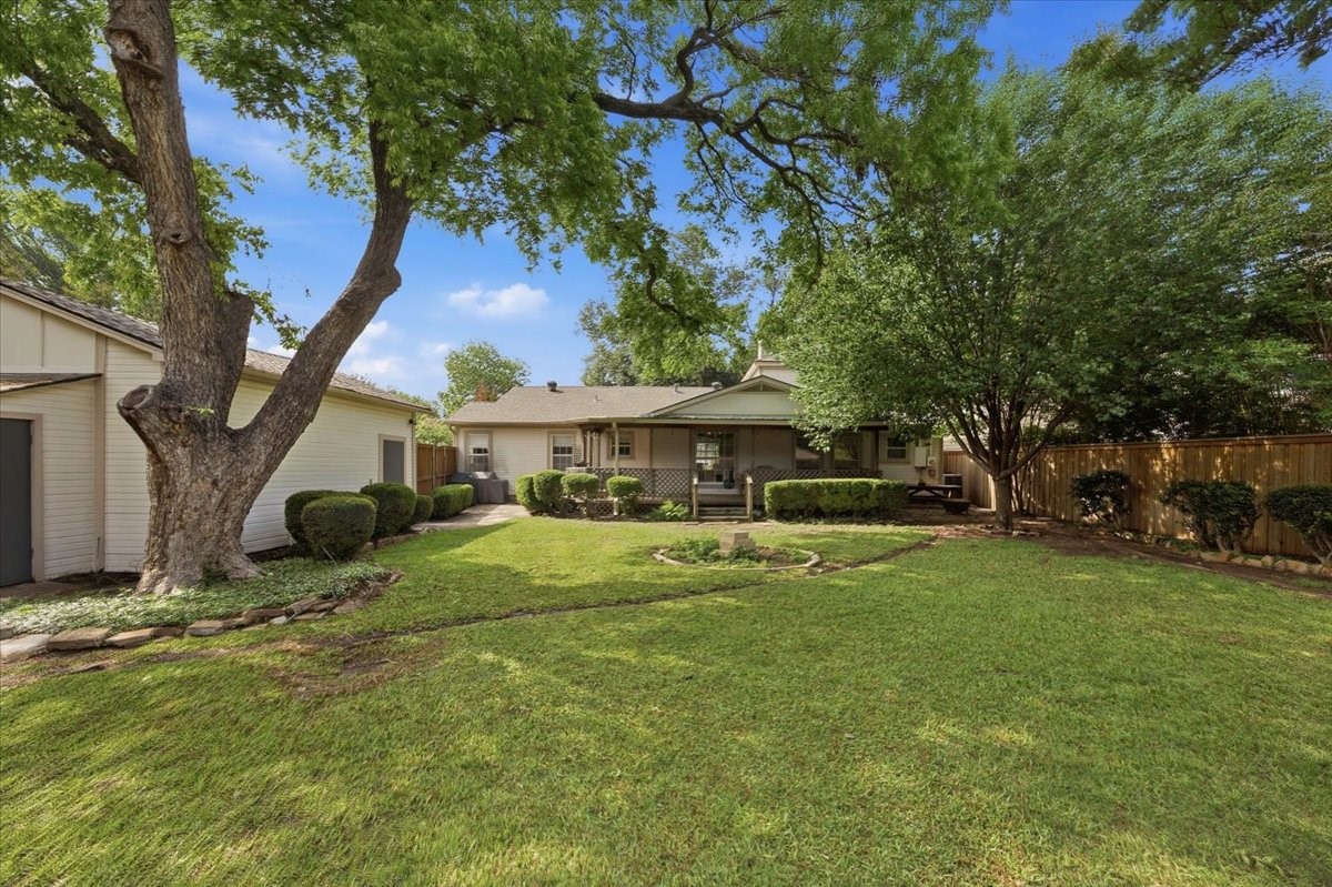 3724 Hilltop Road