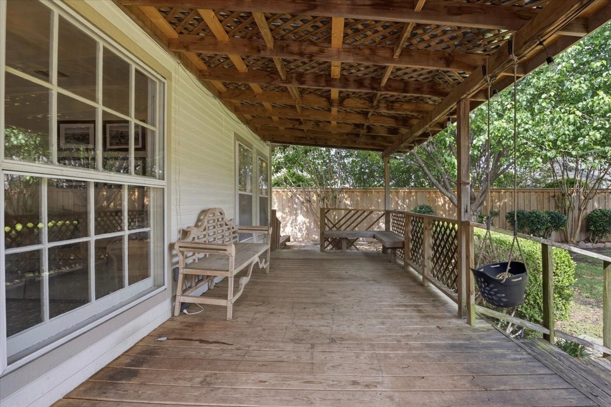 3724 Hilltop Road