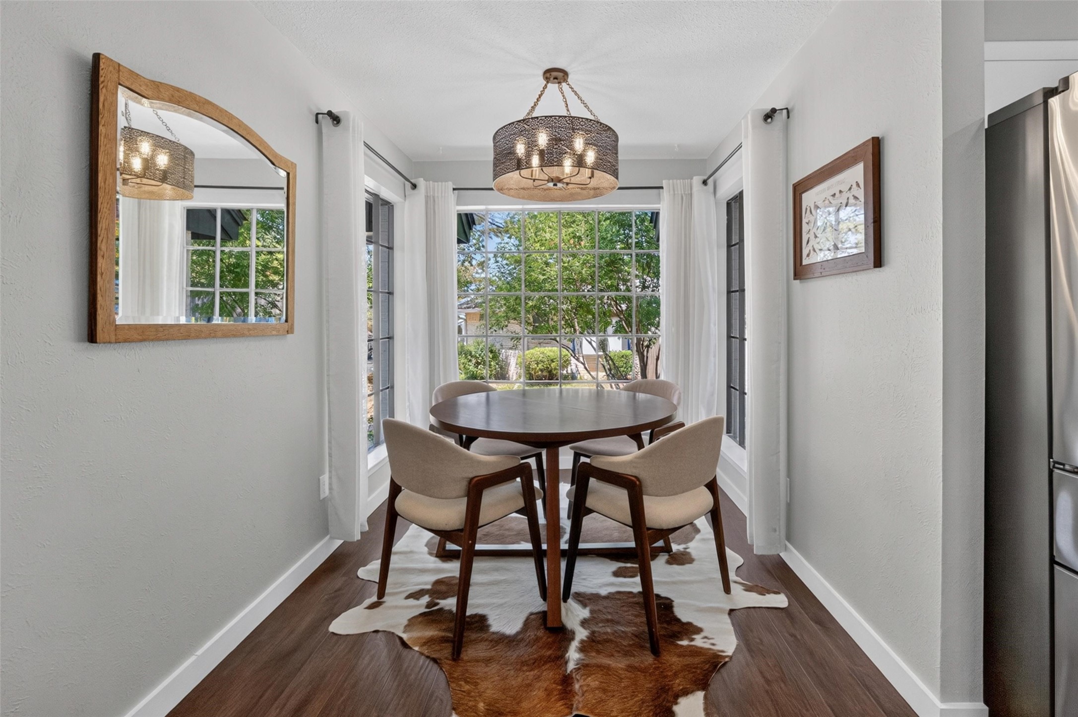1609 Ems Road W