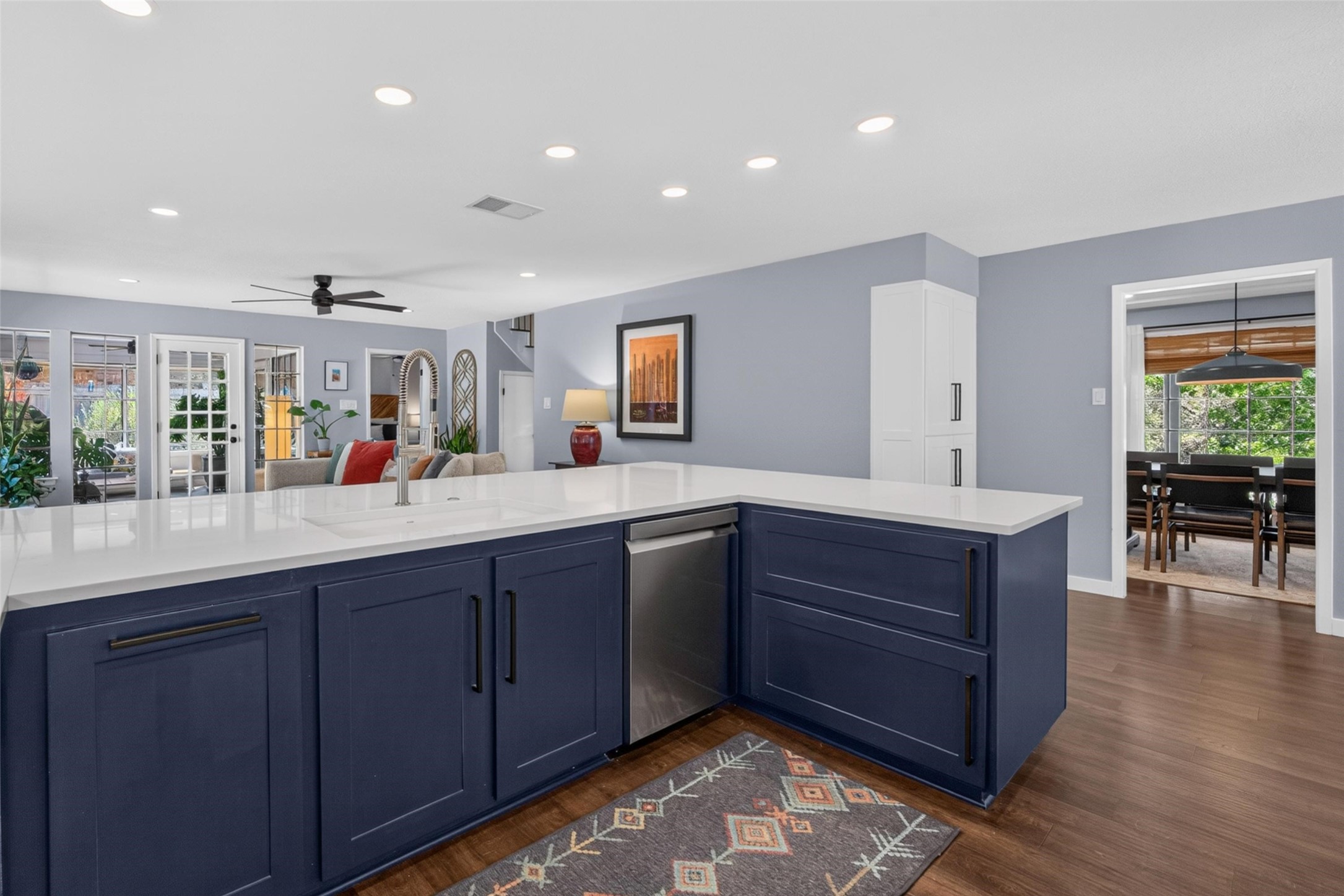 1609 Ems Road W