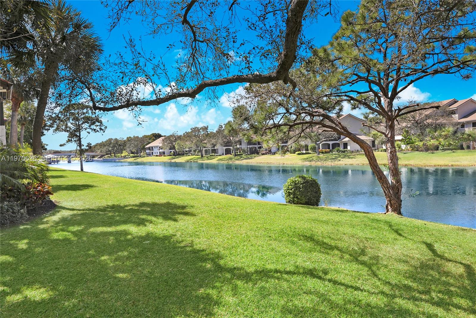 16671 N Traders Xing N # 121