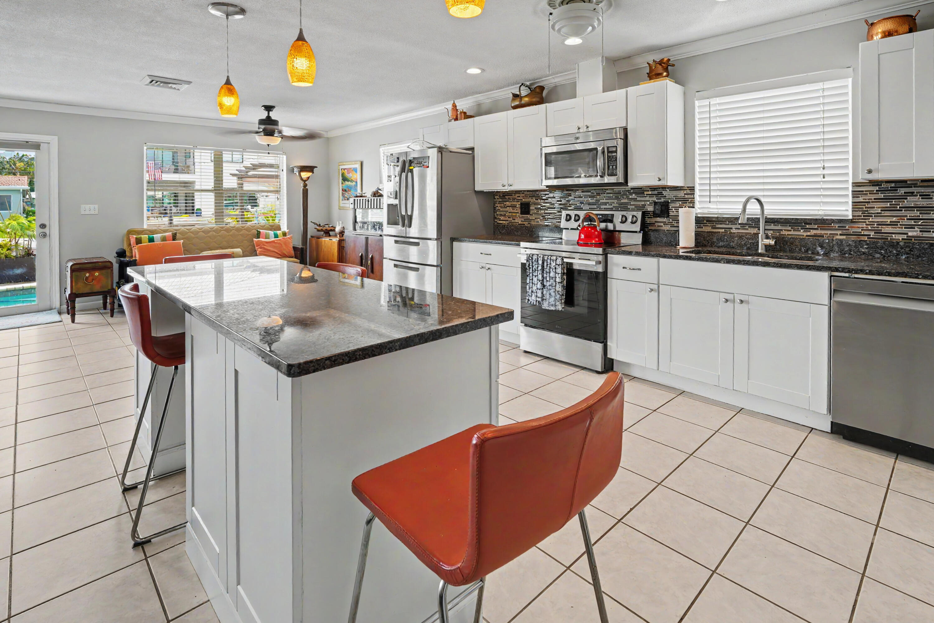 2712 SE 13TH Court